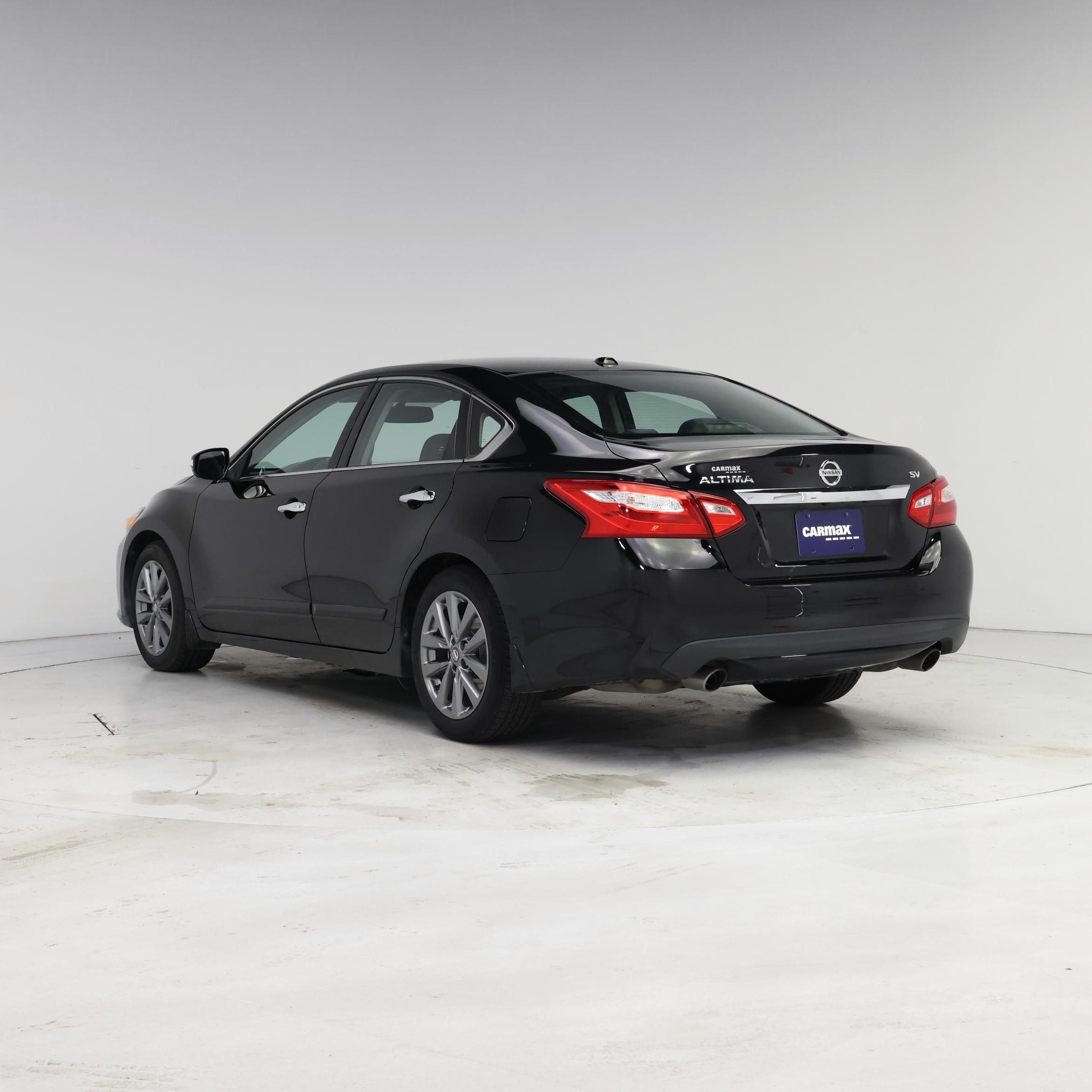 Thumbnail: 2017 Nissan Altima - 2