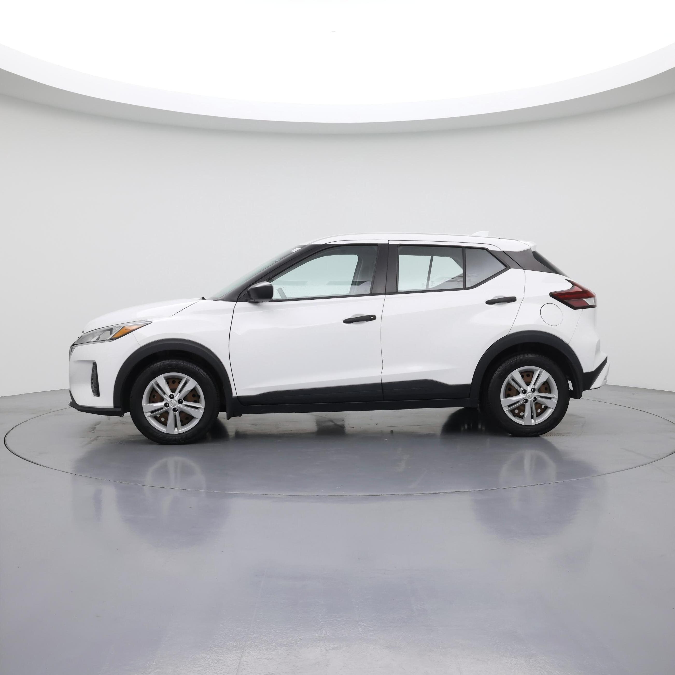 Thumbnail: 2021 Nissan Kicks - 3