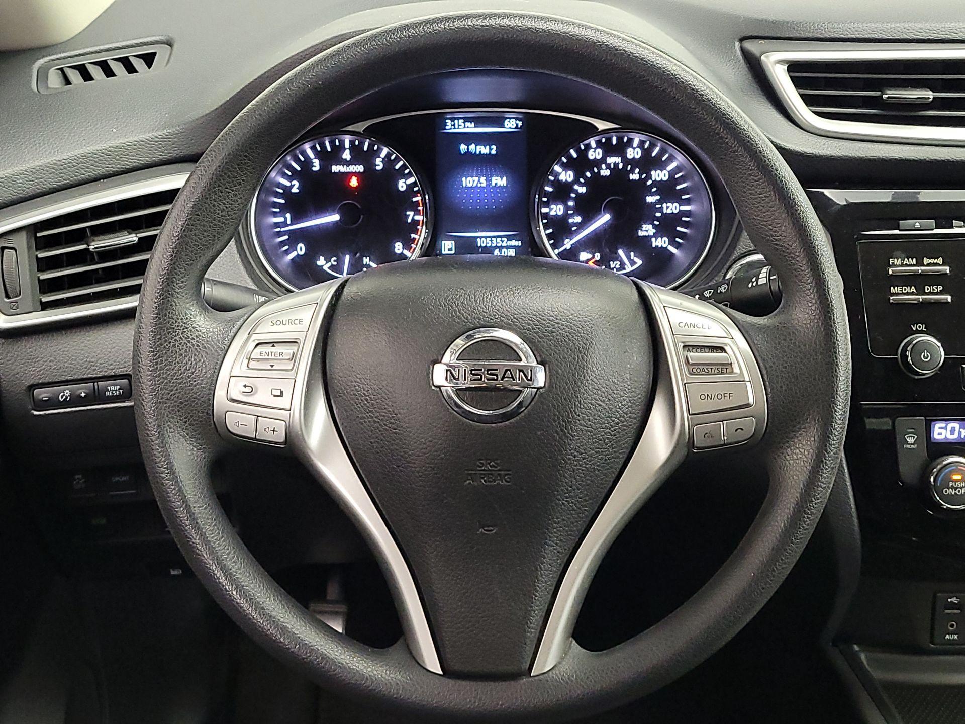 Thumbnail: 2015 Nissan Rogue - 10