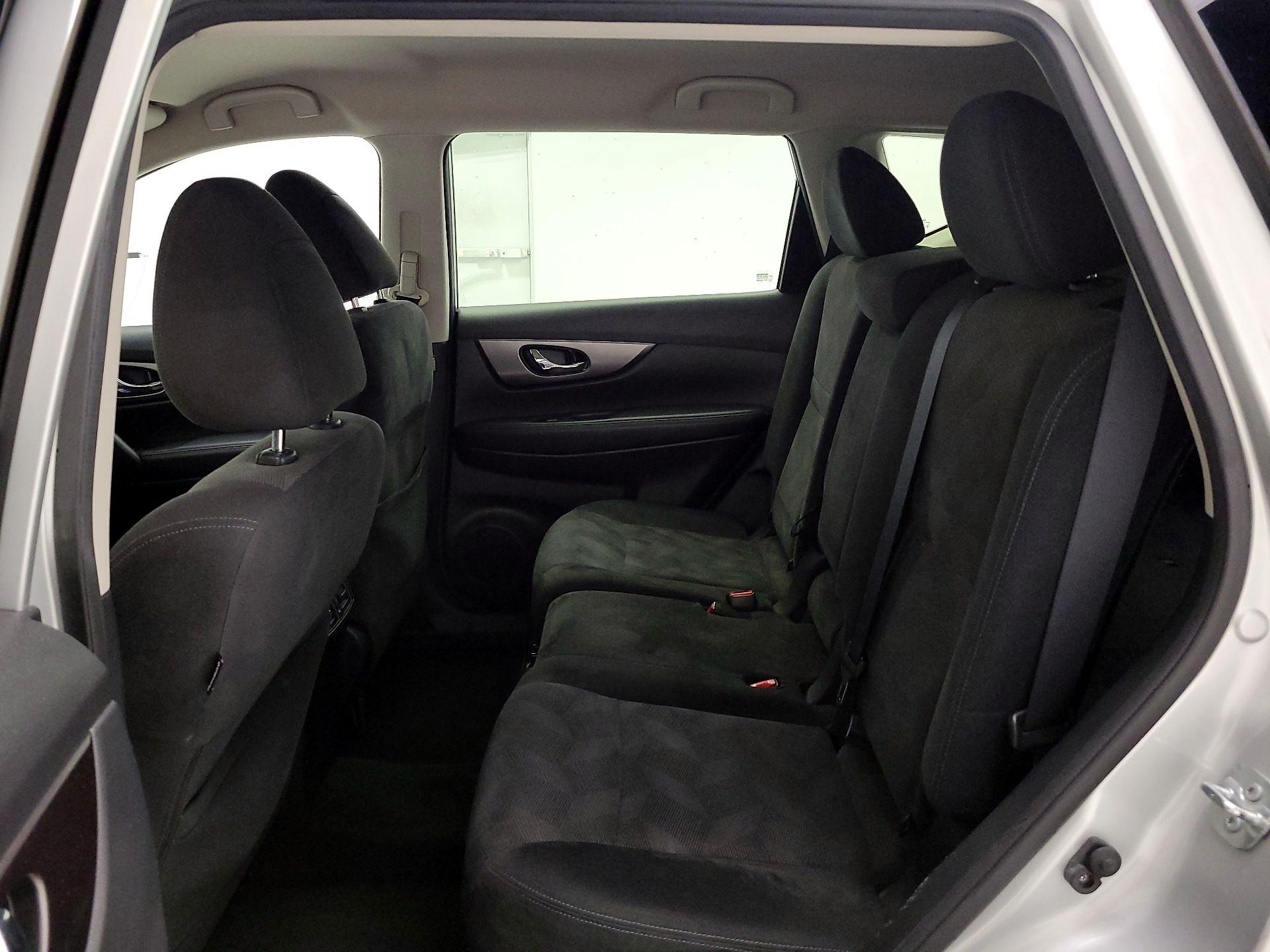 Thumbnail: 2015 Nissan Rogue - 19