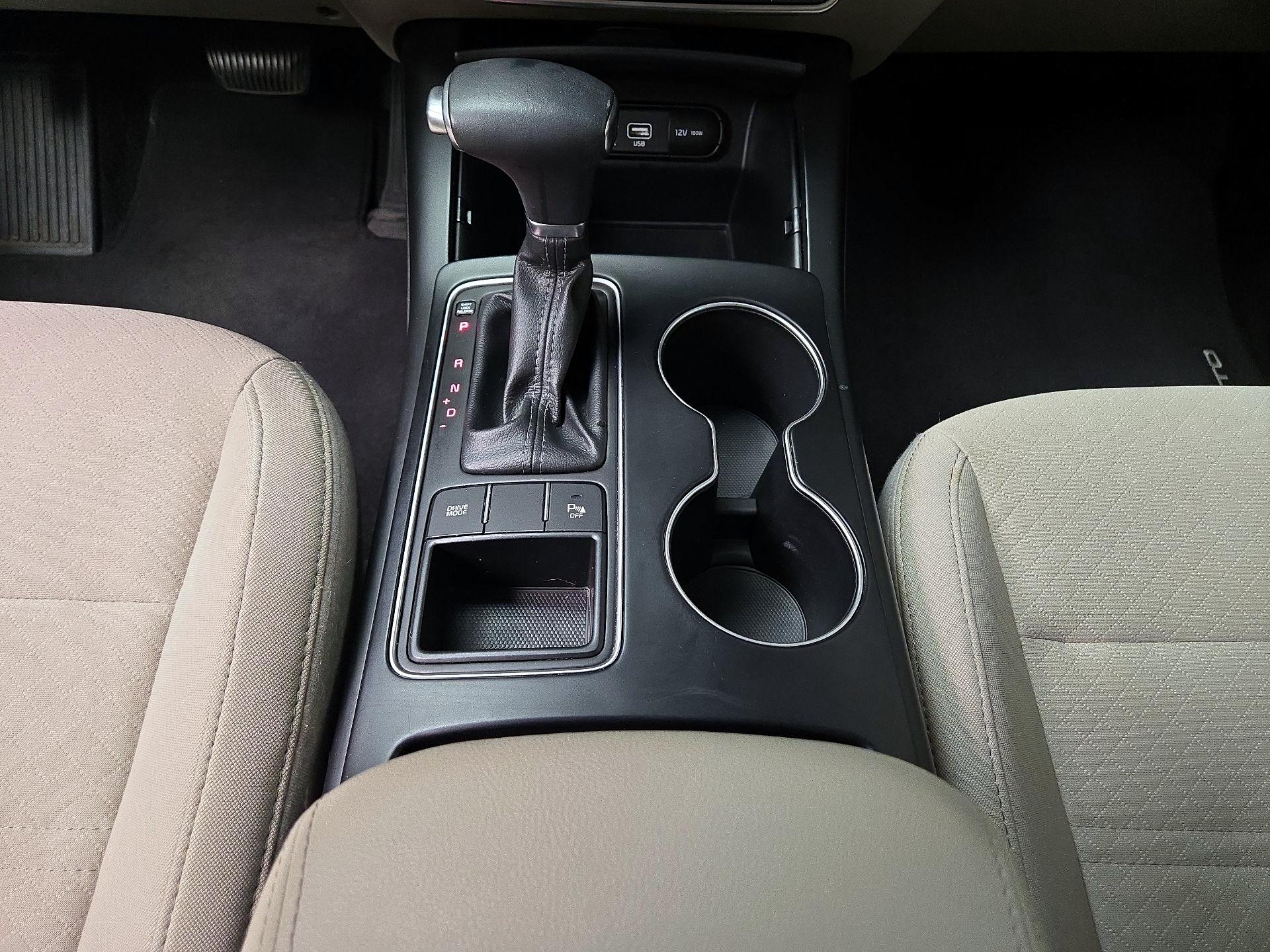 Thumbnail: 2019 Kia Sorento - 17