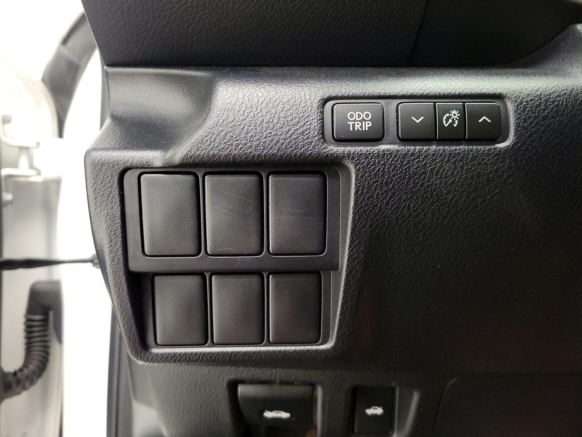 Thumbnail: 2016 Lexus IS - 13