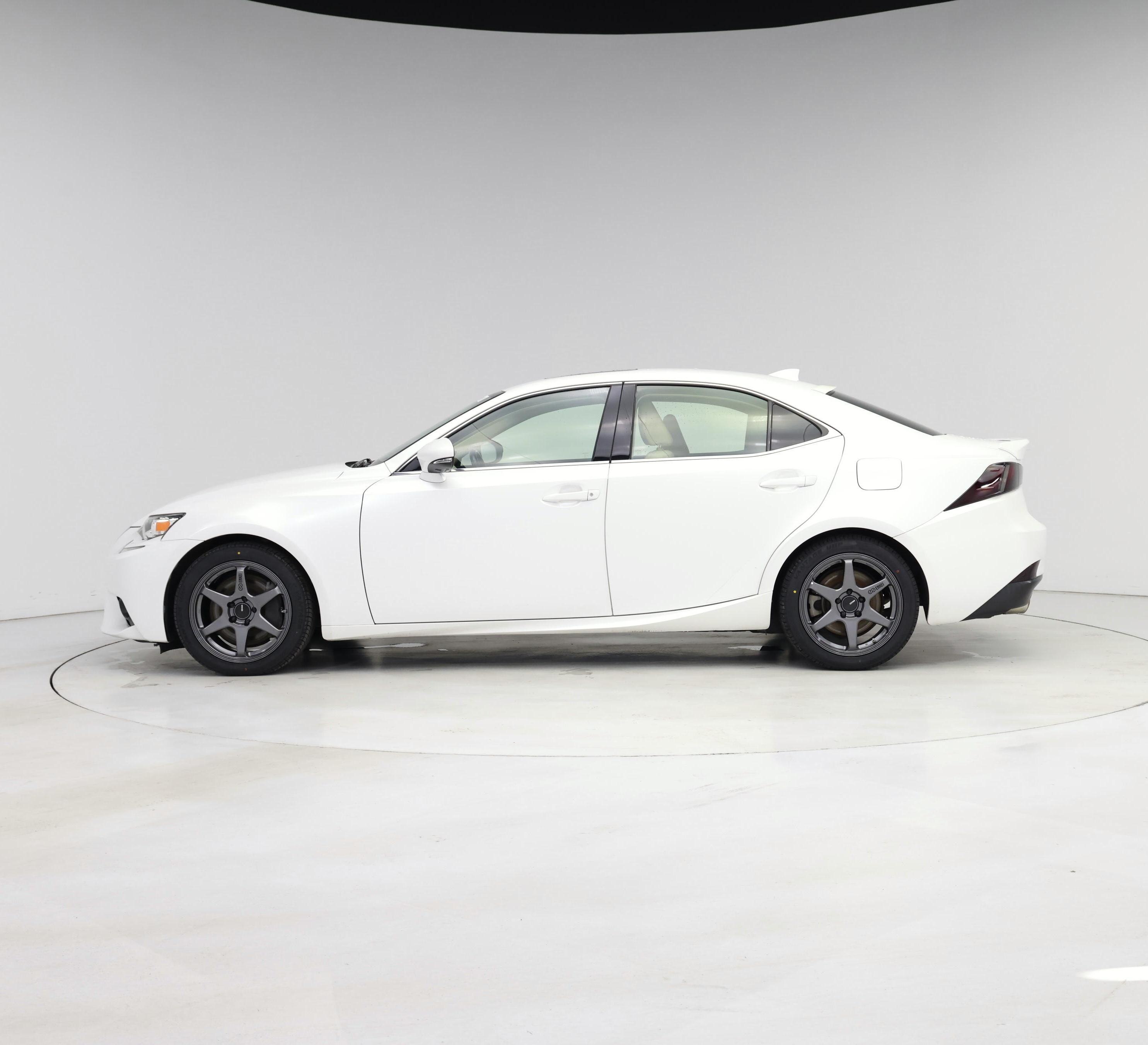 Thumbnail: 2016 Lexus IS - 3