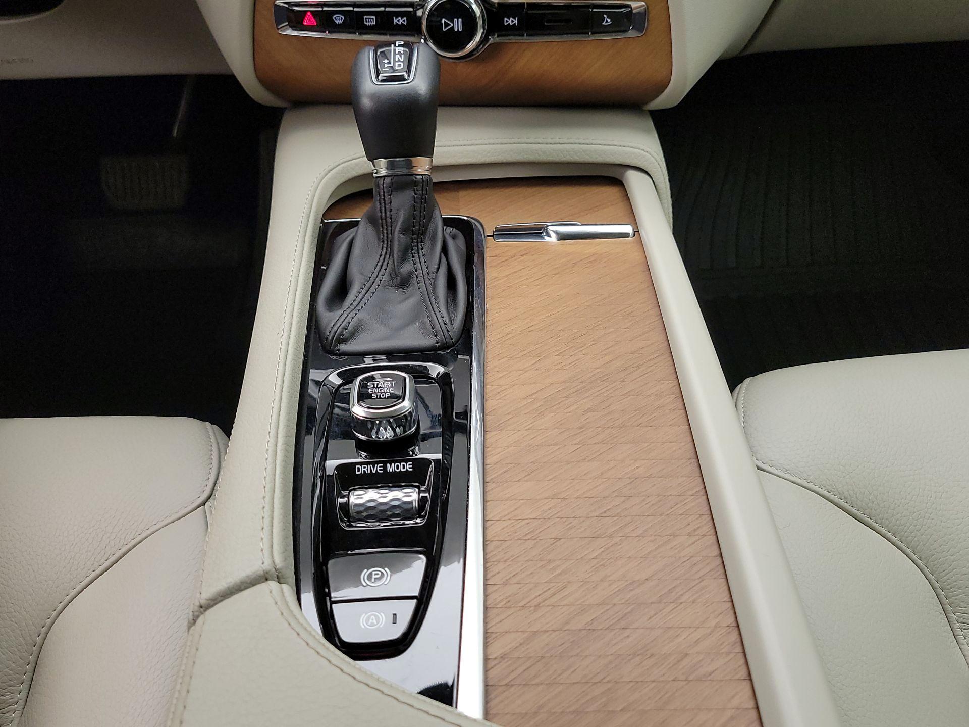 Thumbnail: 2021 Volvo XC90 - 18