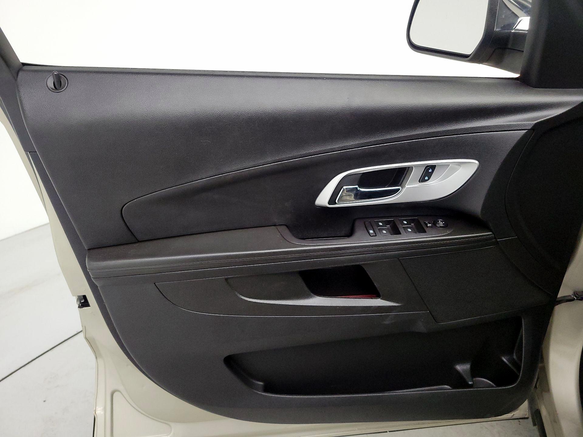 Thumbnail: 2016 Chevrolet Equinox - 12