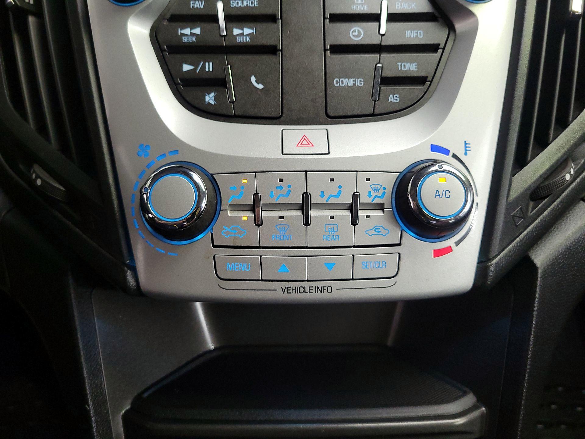 Thumbnail: 2016 Chevrolet Equinox - 15