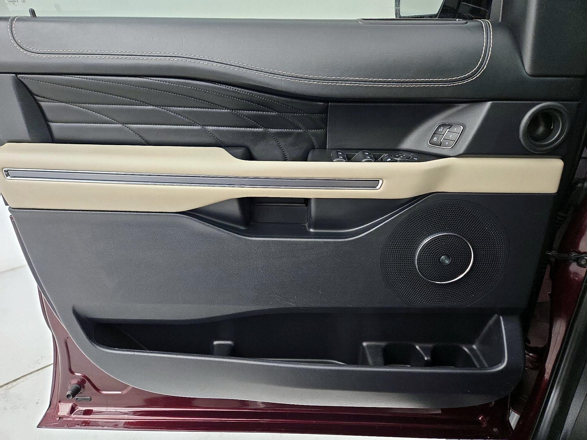 Thumbnail: 2021 Ford Expedition - 12