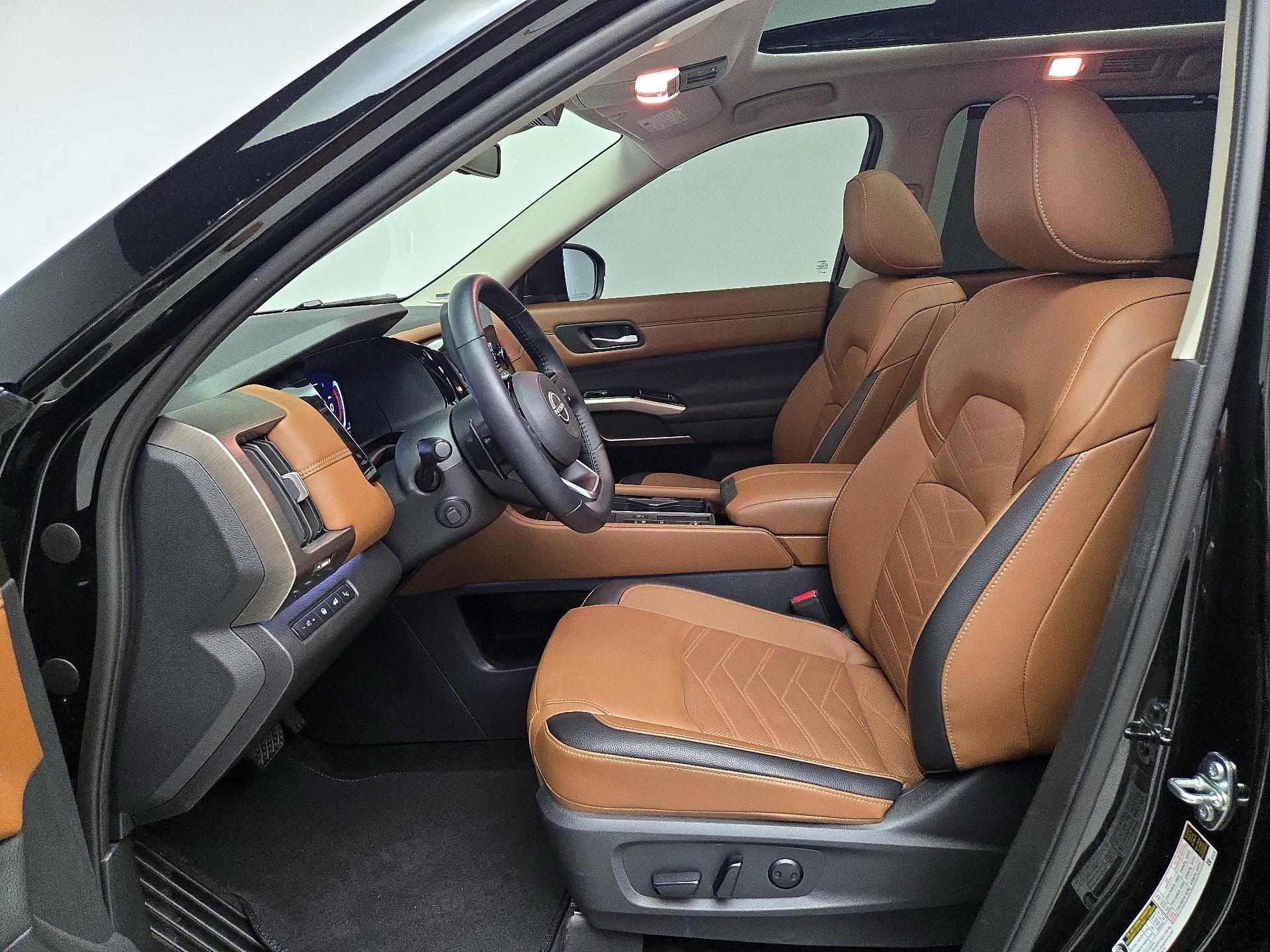 Thumbnail: 2025 Nissan Pathfinder - 11