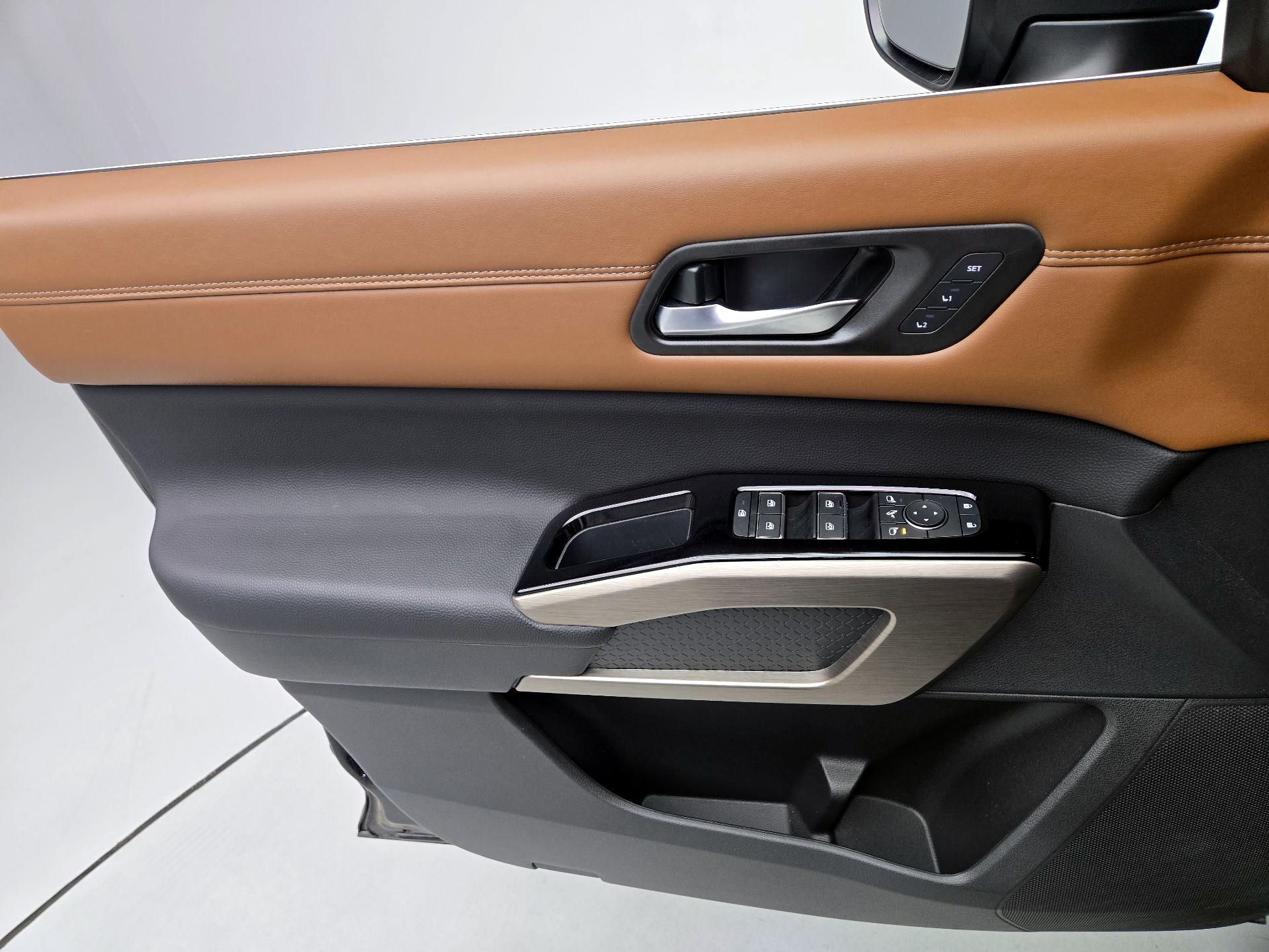 Thumbnail: 2025 Nissan Pathfinder - 12