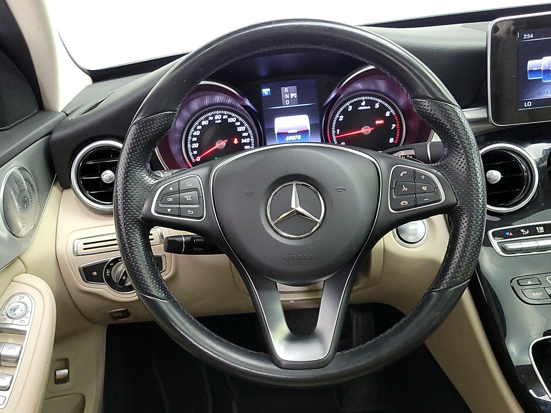 Thumbnail: 2016 Mercedes-Benz C-Class - 10