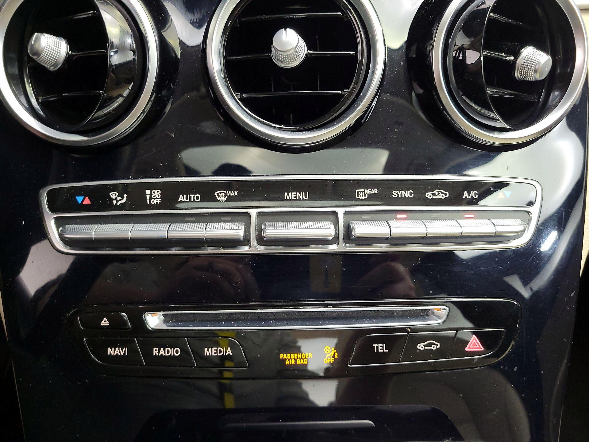 Thumbnail: 2016 Mercedes-Benz C-Class - 16