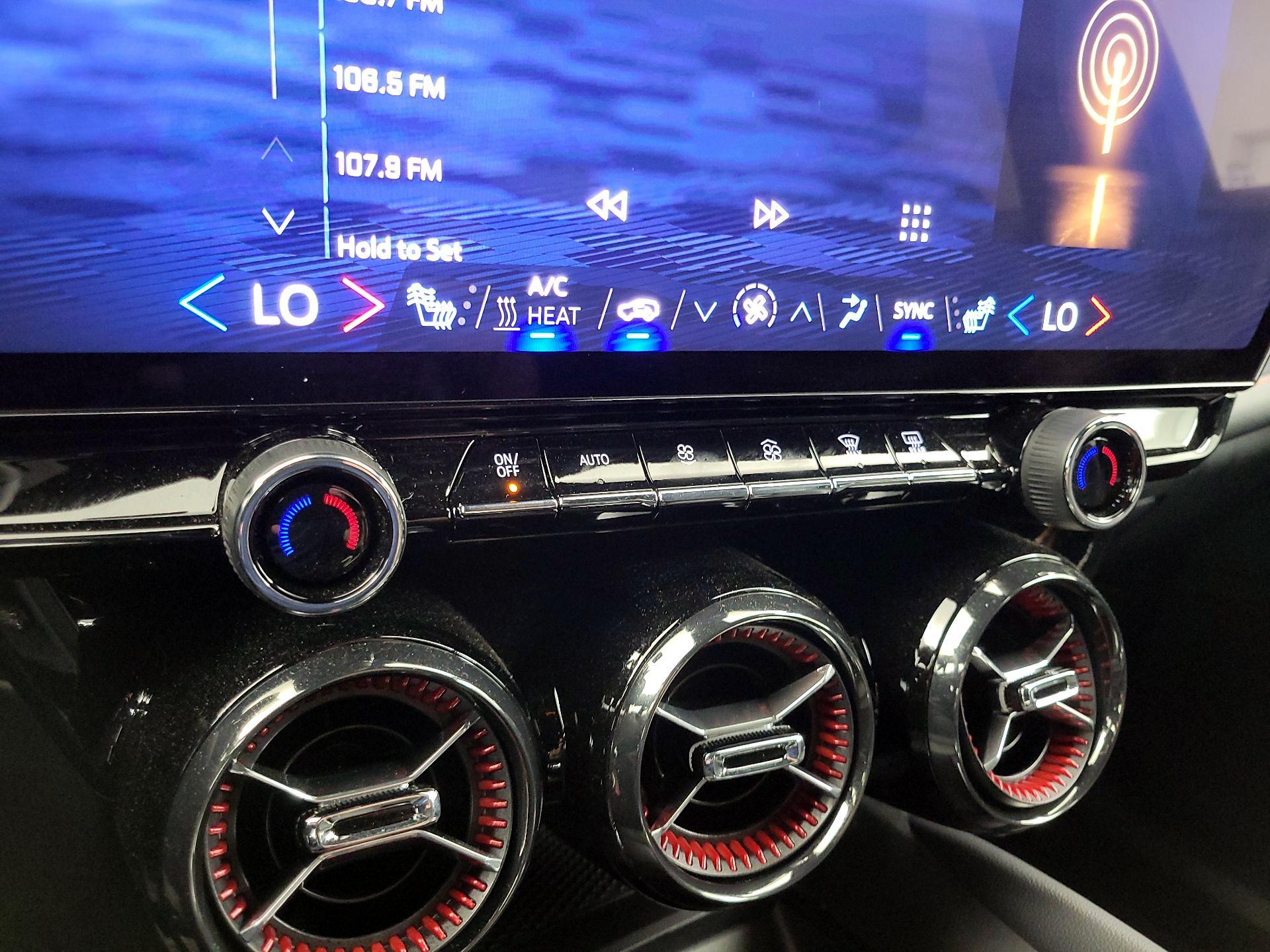 Thumbnail: 2024 Chevrolet Blazer EV - 17