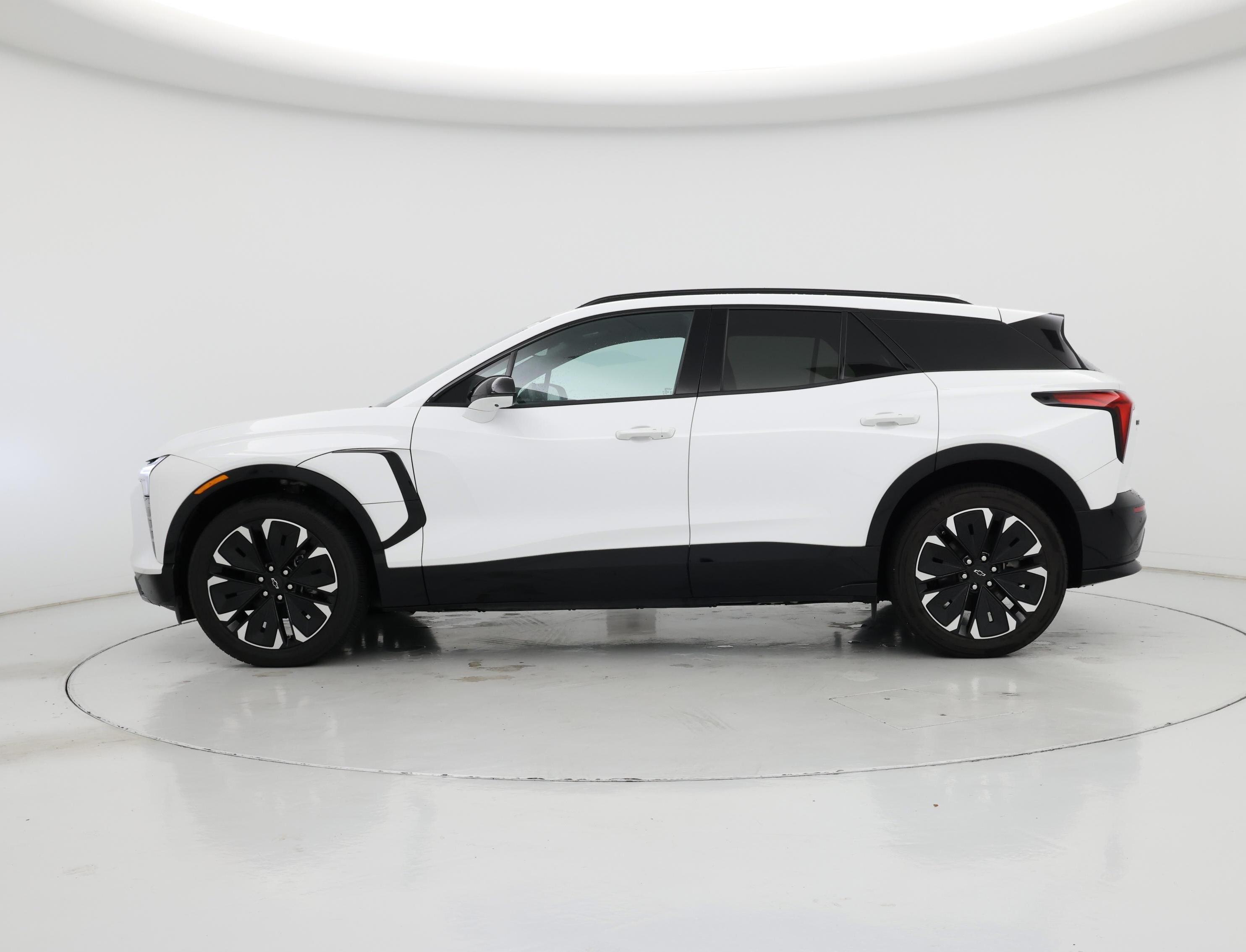 Thumbnail: 2024 Chevrolet Blazer EV - 3