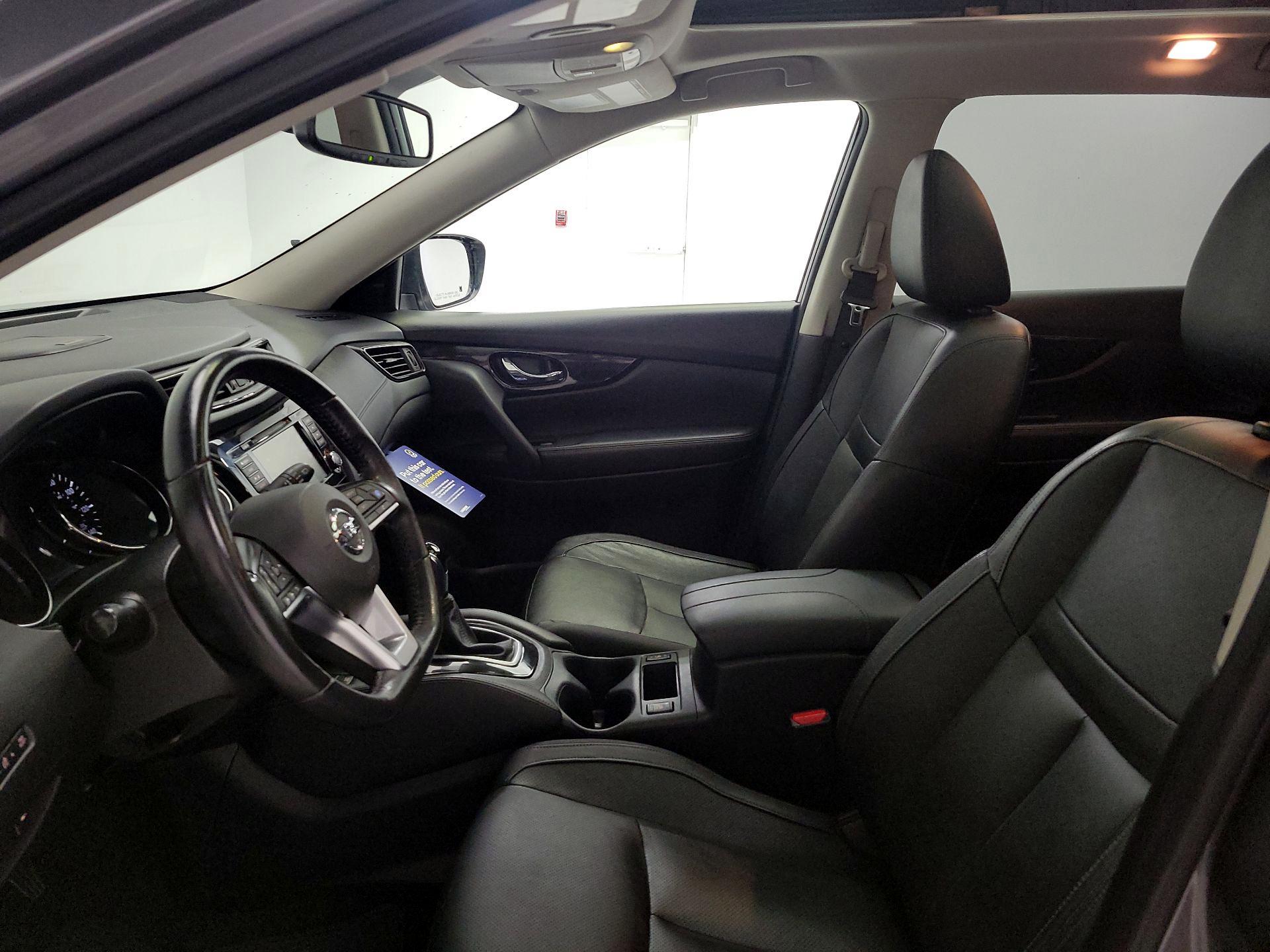 Thumbnail: 2018 Nissan Rogue - 11
