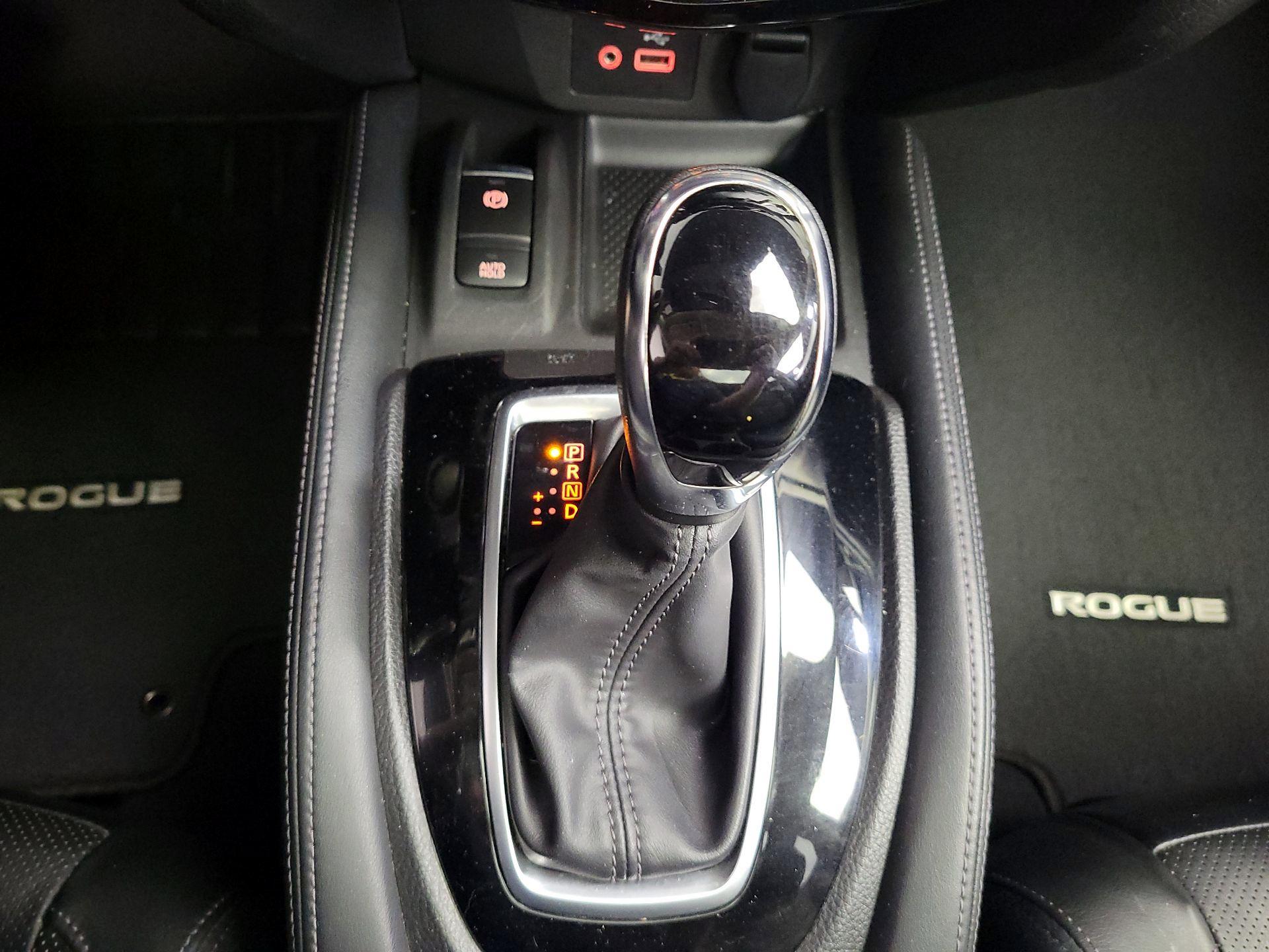 Thumbnail: 2018 Nissan Rogue - 18