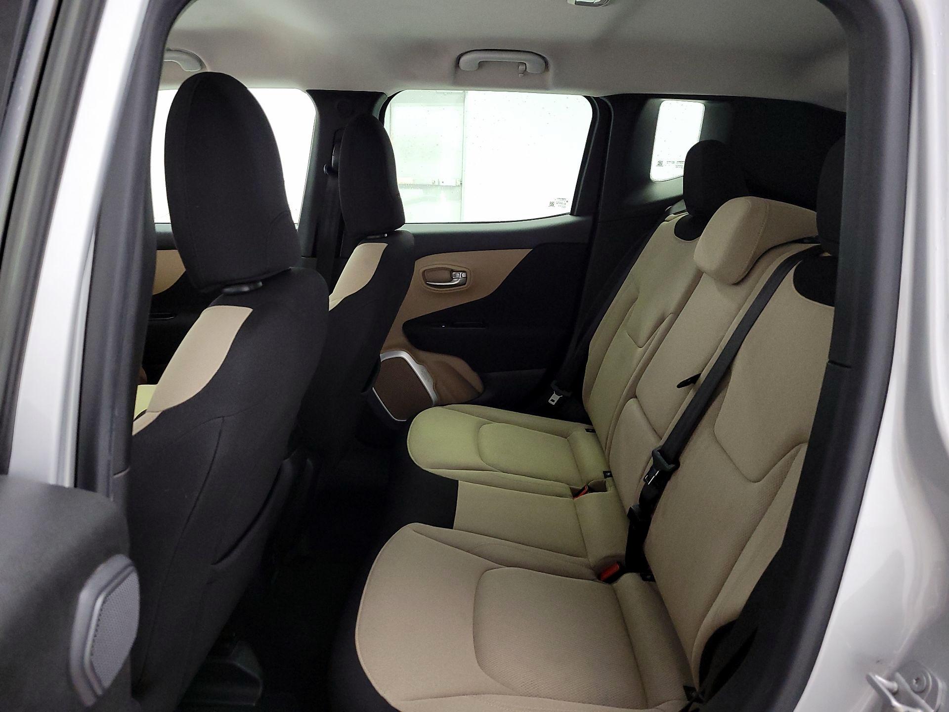 Thumbnail: 2015 Jeep Renegade - 19