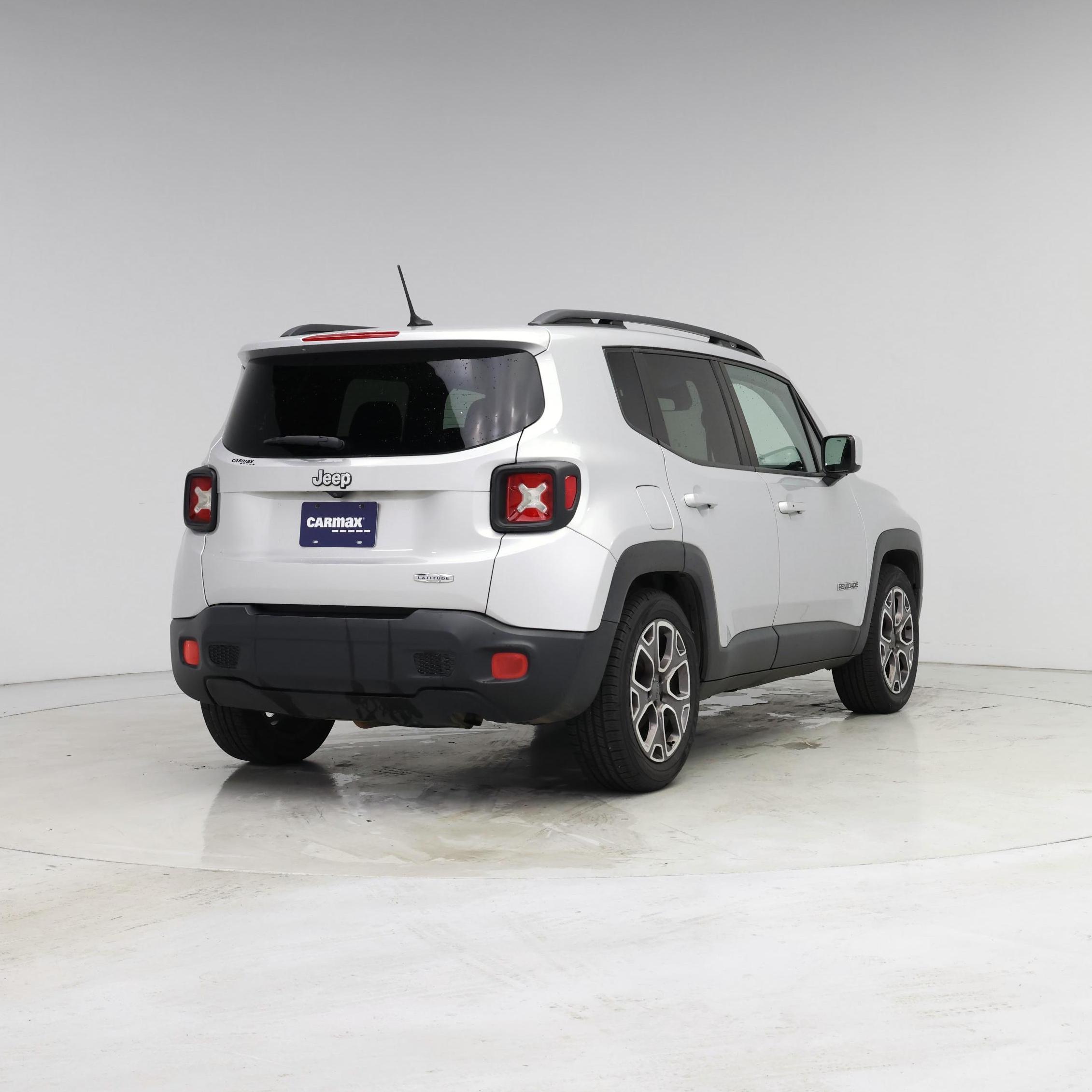 Thumbnail: 2015 Jeep Renegade - 8