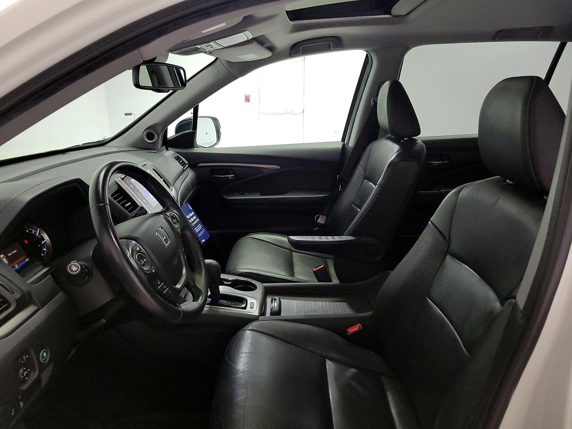 Thumbnail: 2018 Honda Pilot - 11