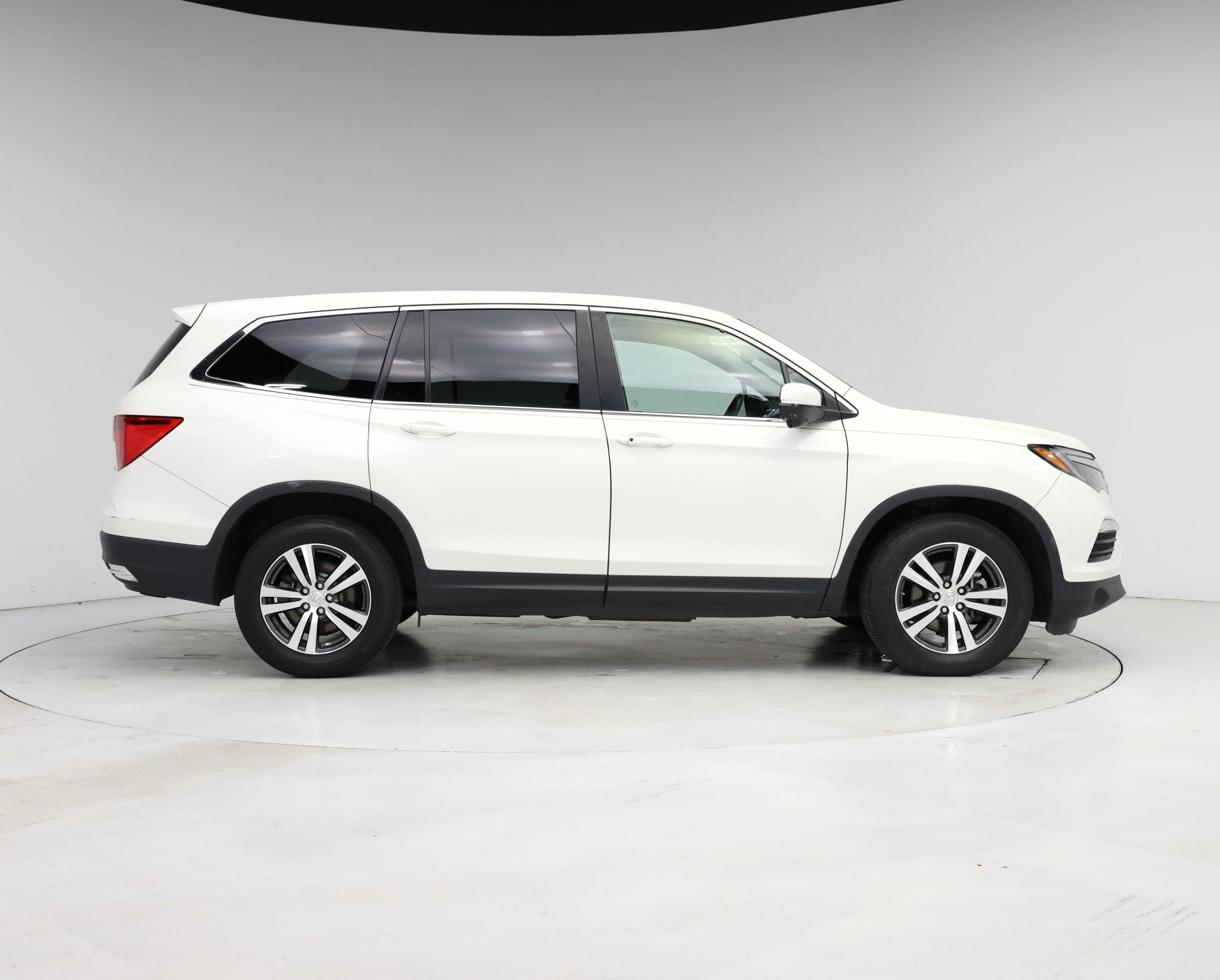 Thumbnail: 2018 Honda Pilot - 7