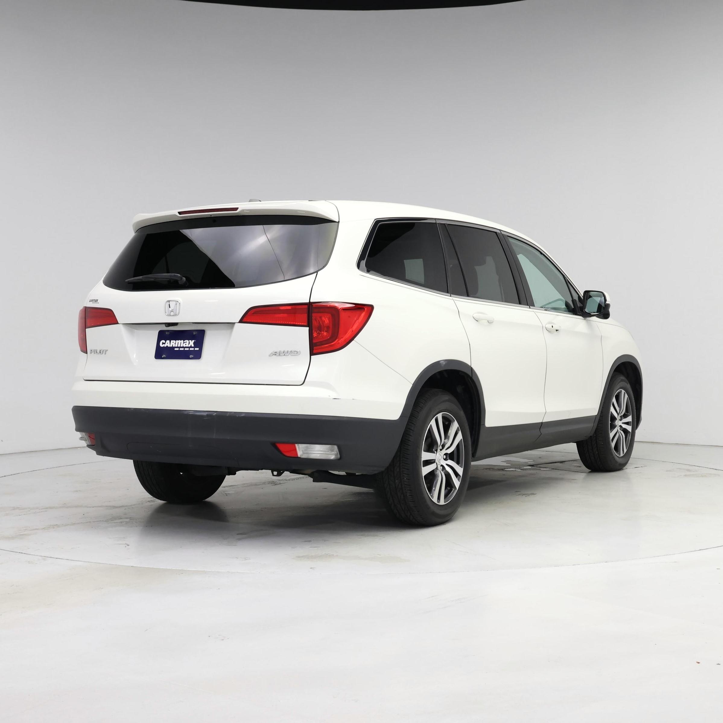 Thumbnail: 2018 Honda Pilot - 8