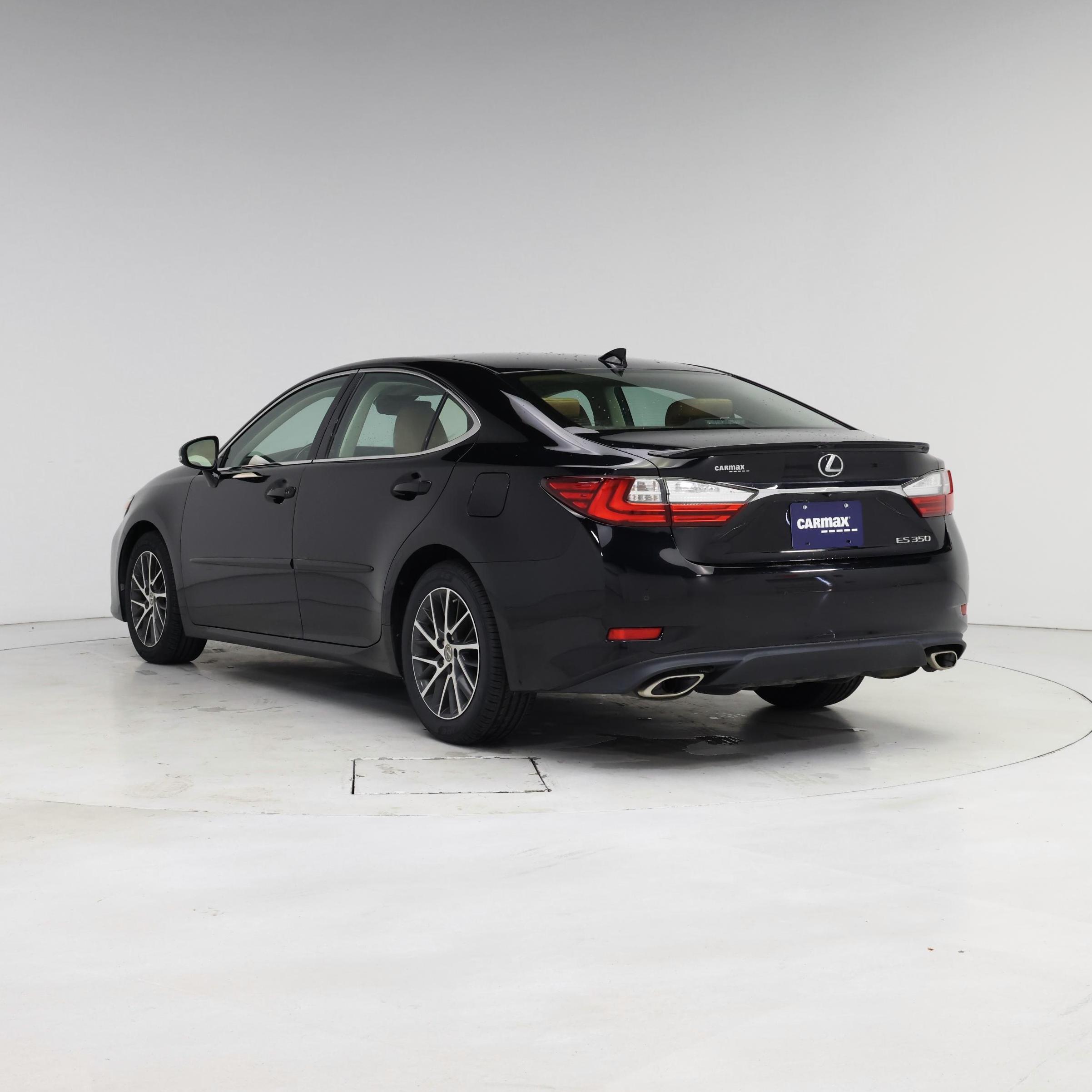 Thumbnail: 2017 Lexus ES - 2