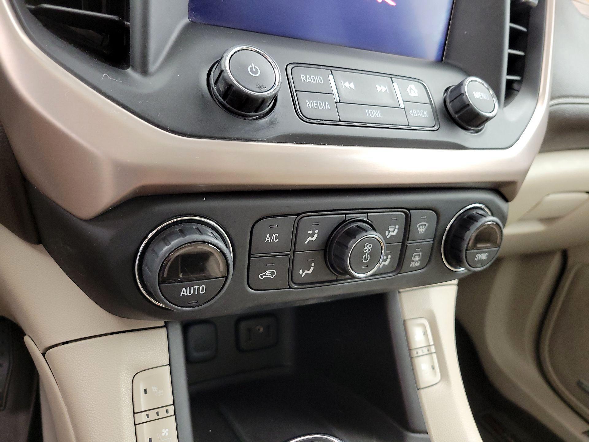 Thumbnail: 2017 GMC Acadia - 17