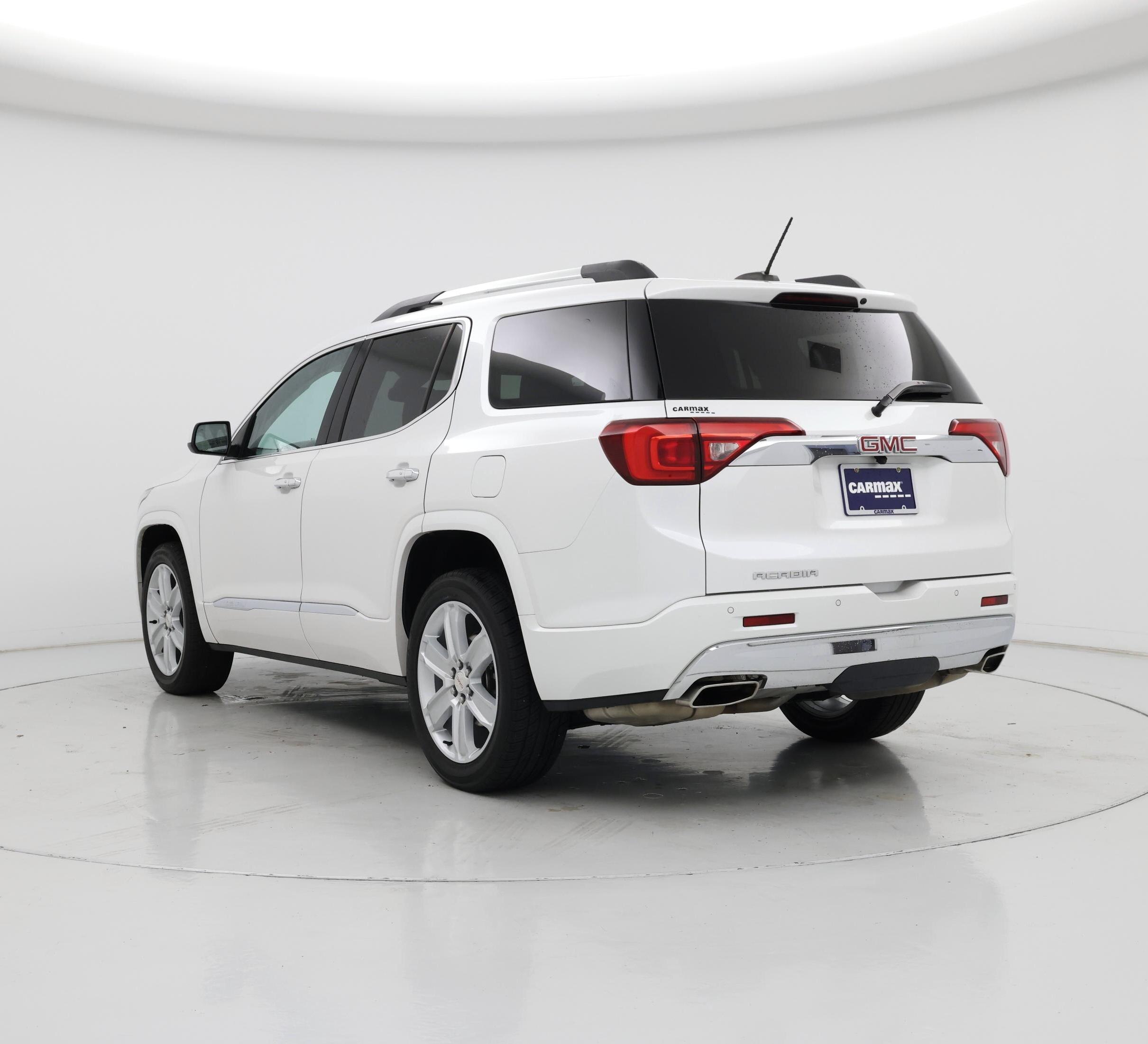 Thumbnail: 2017 GMC Acadia - 2