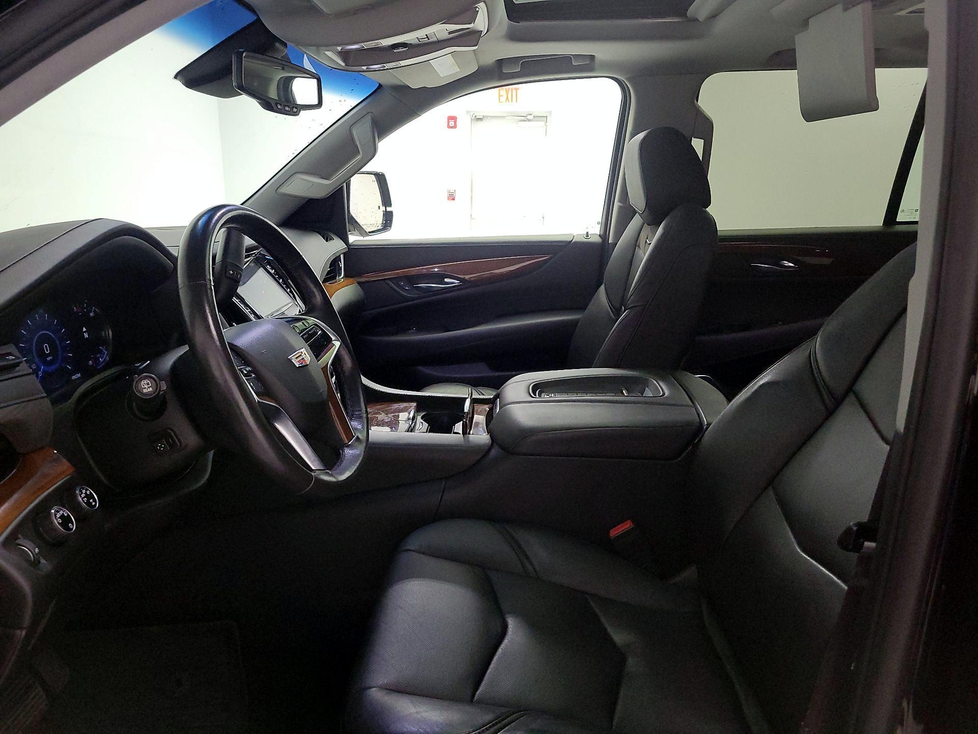 Thumbnail: 2016 Cadillac Escalade - 11