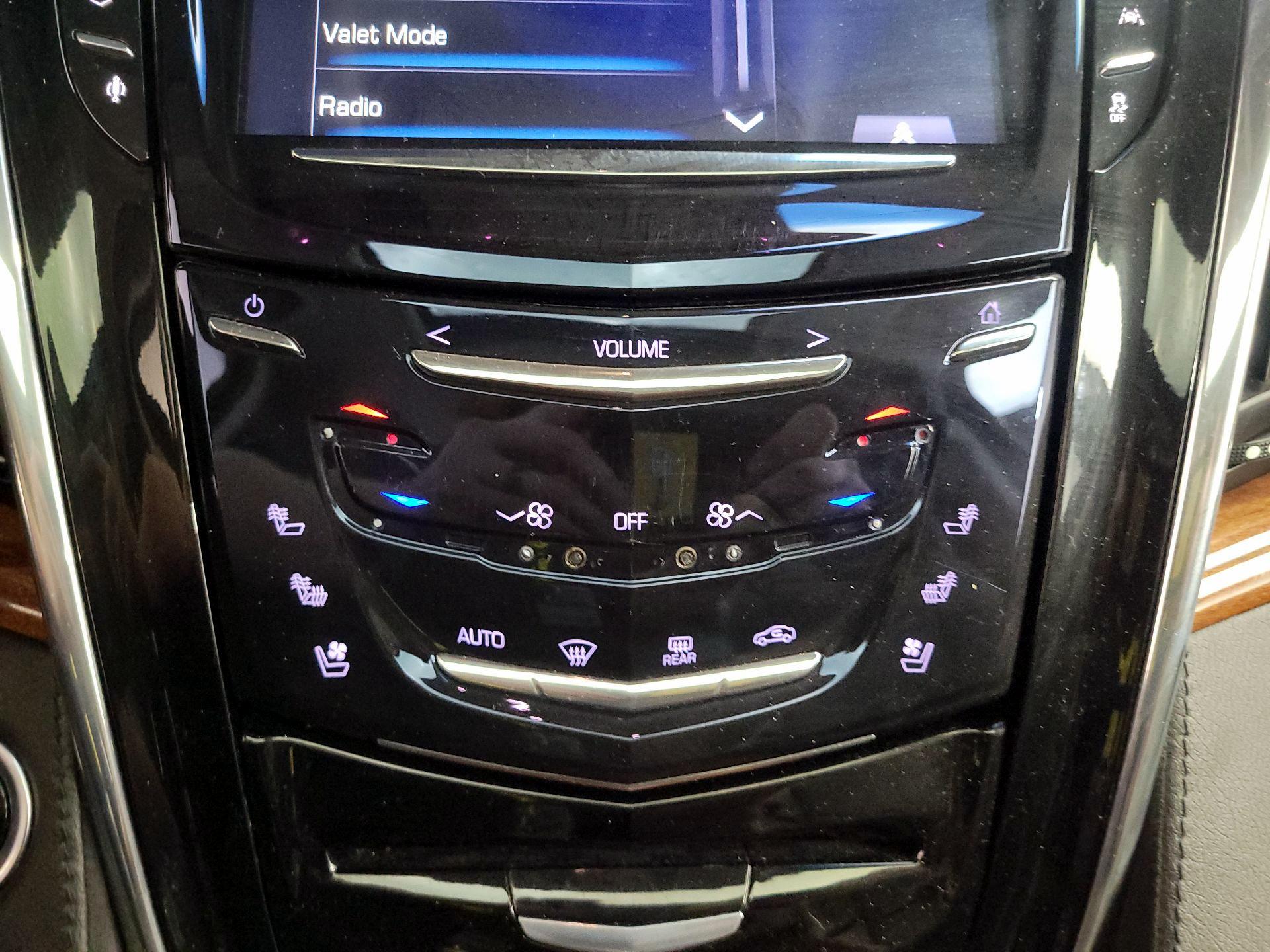 Thumbnail: 2016 Cadillac Escalade - 17