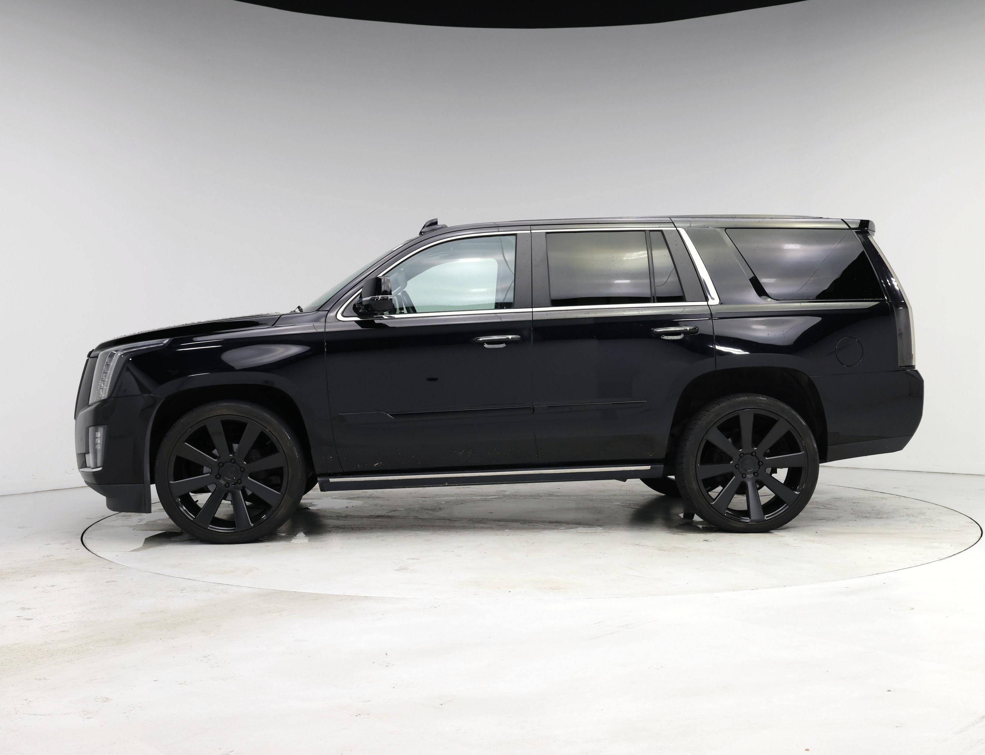 Thumbnail: 2016 Cadillac Escalade - 3