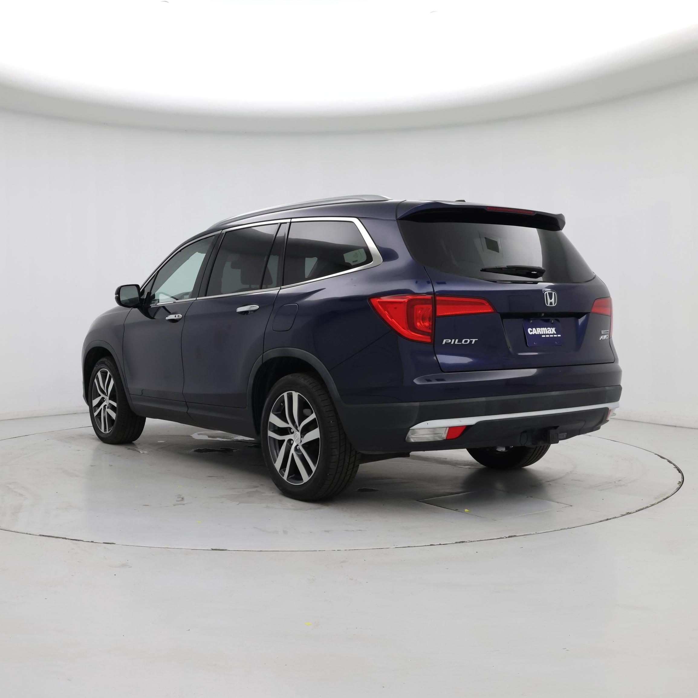 Thumbnail: 2017 Honda Pilot - 2