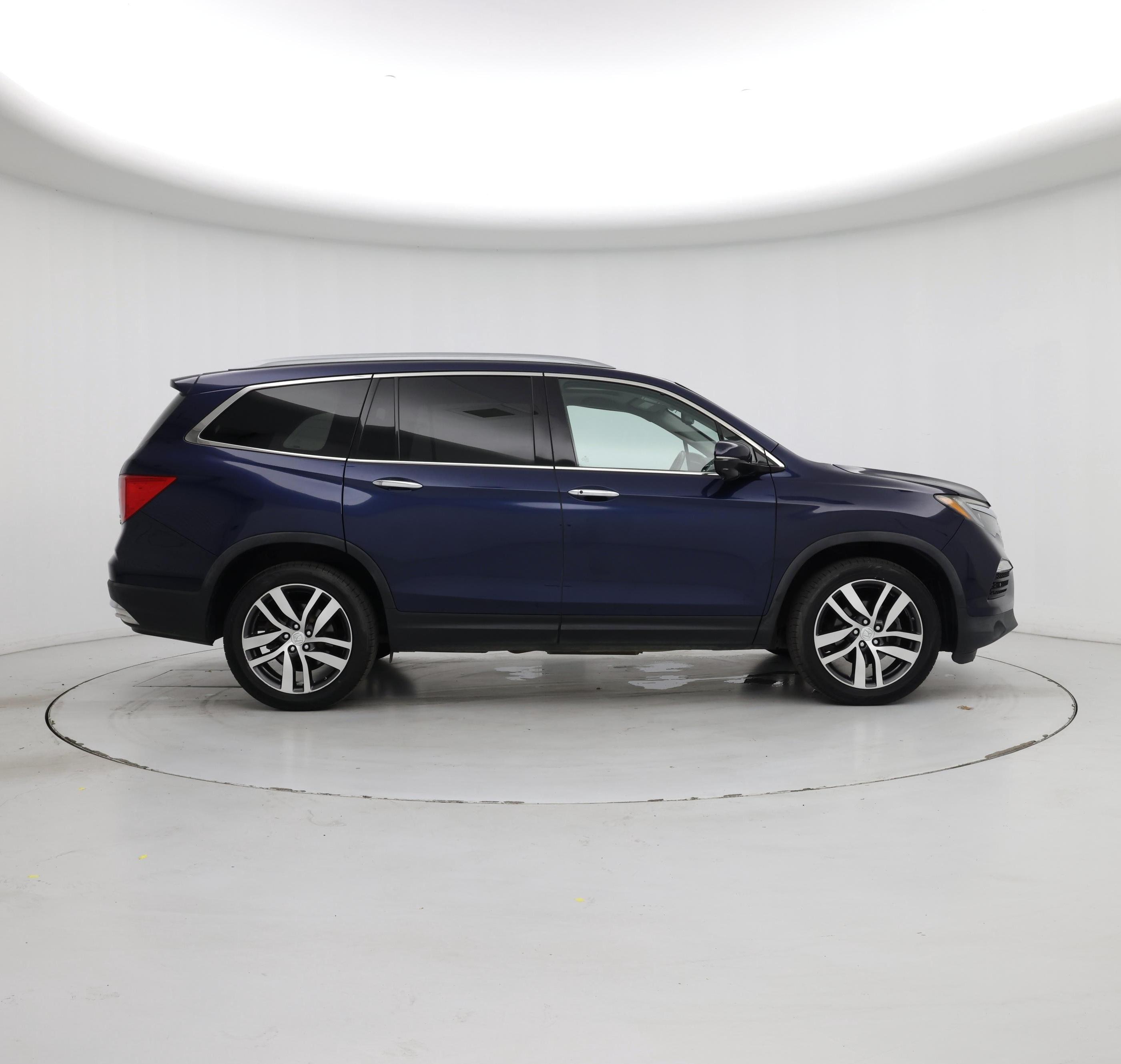 Thumbnail: 2017 Honda Pilot - 7