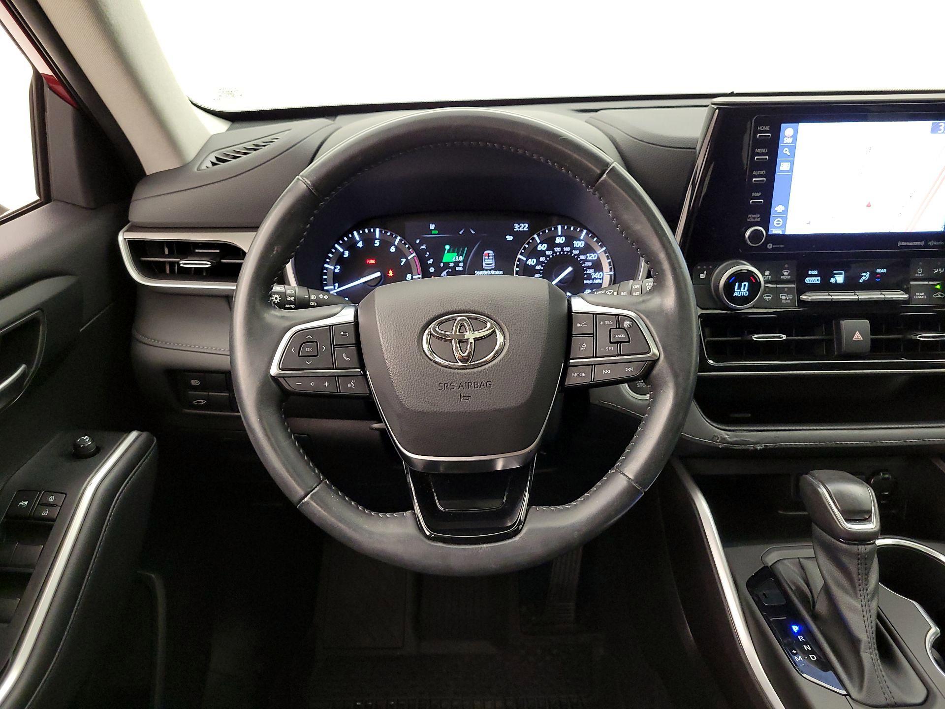 Thumbnail: 2021 Toyota Highlander - 10