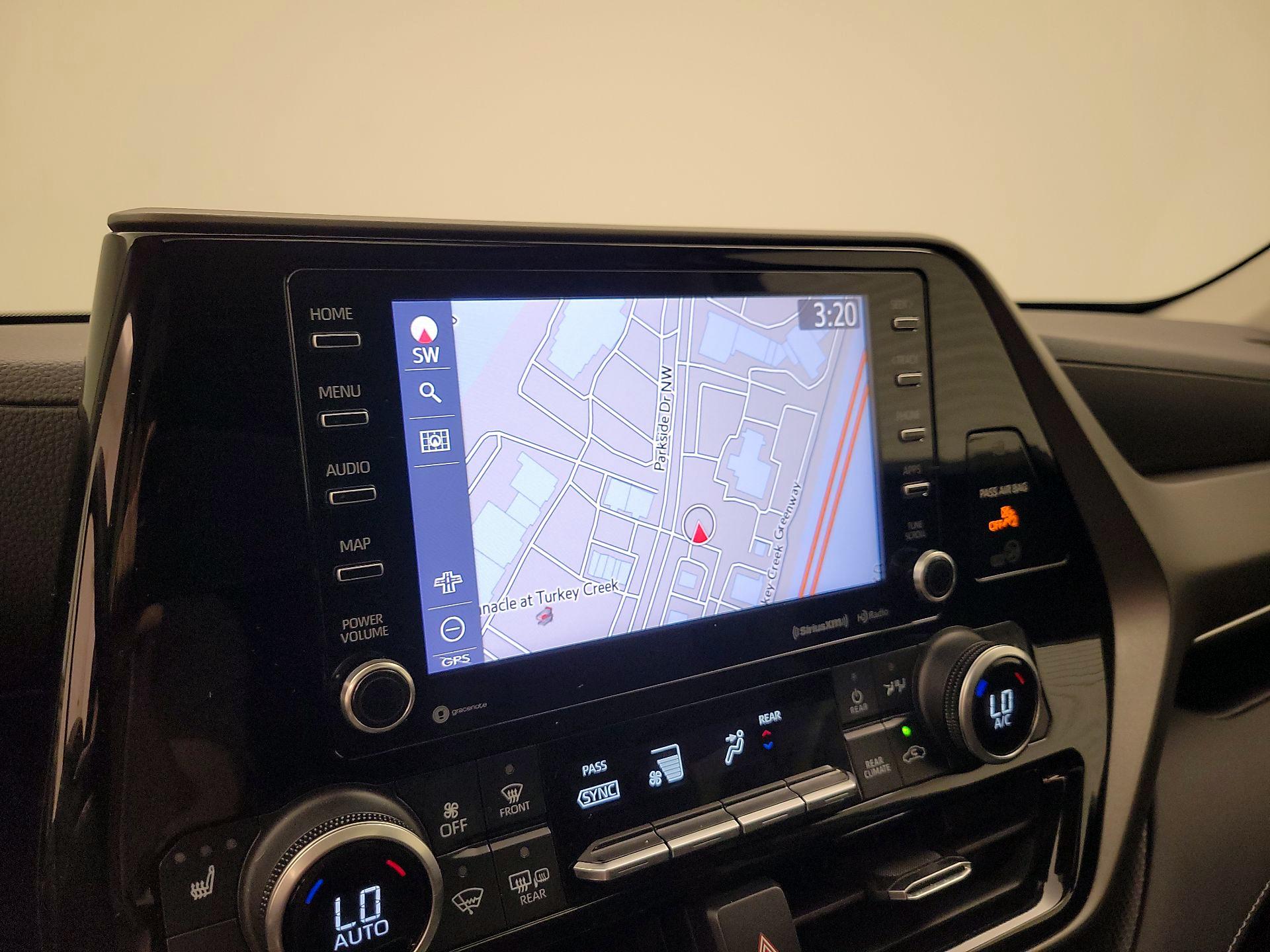 Thumbnail: 2021 Toyota Highlander - 14
