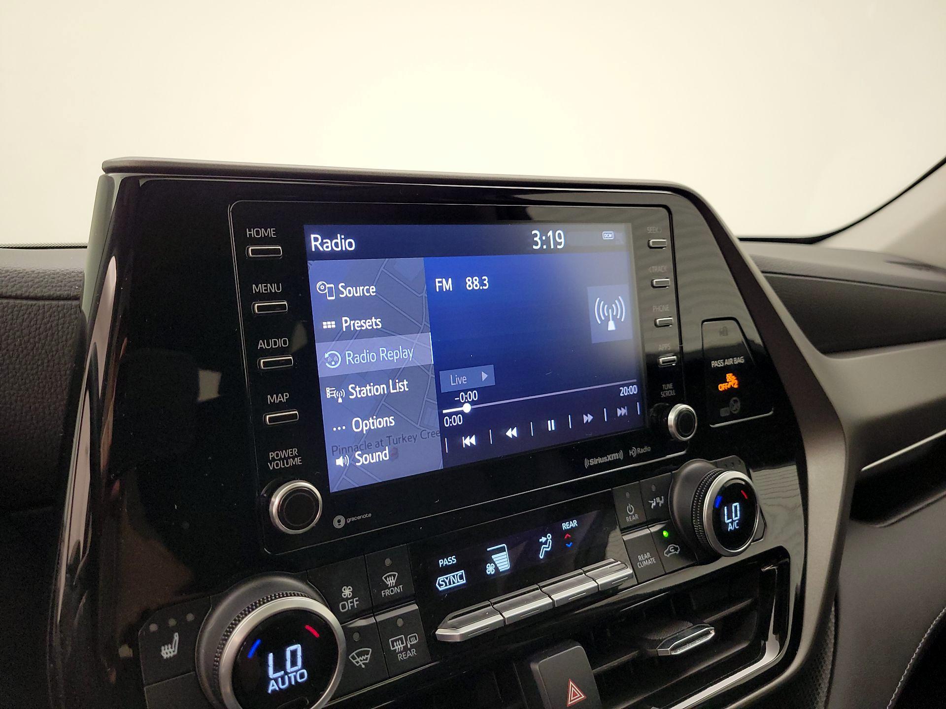 Thumbnail: 2021 Toyota Highlander - 16