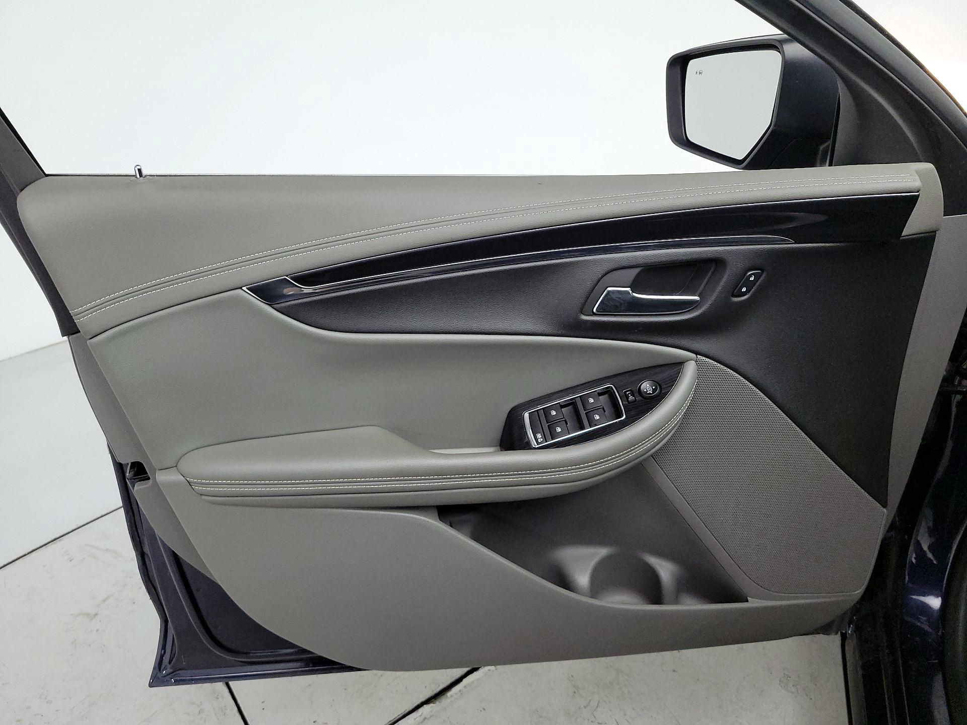 Thumbnail: 2017 Chevrolet Impala - 12