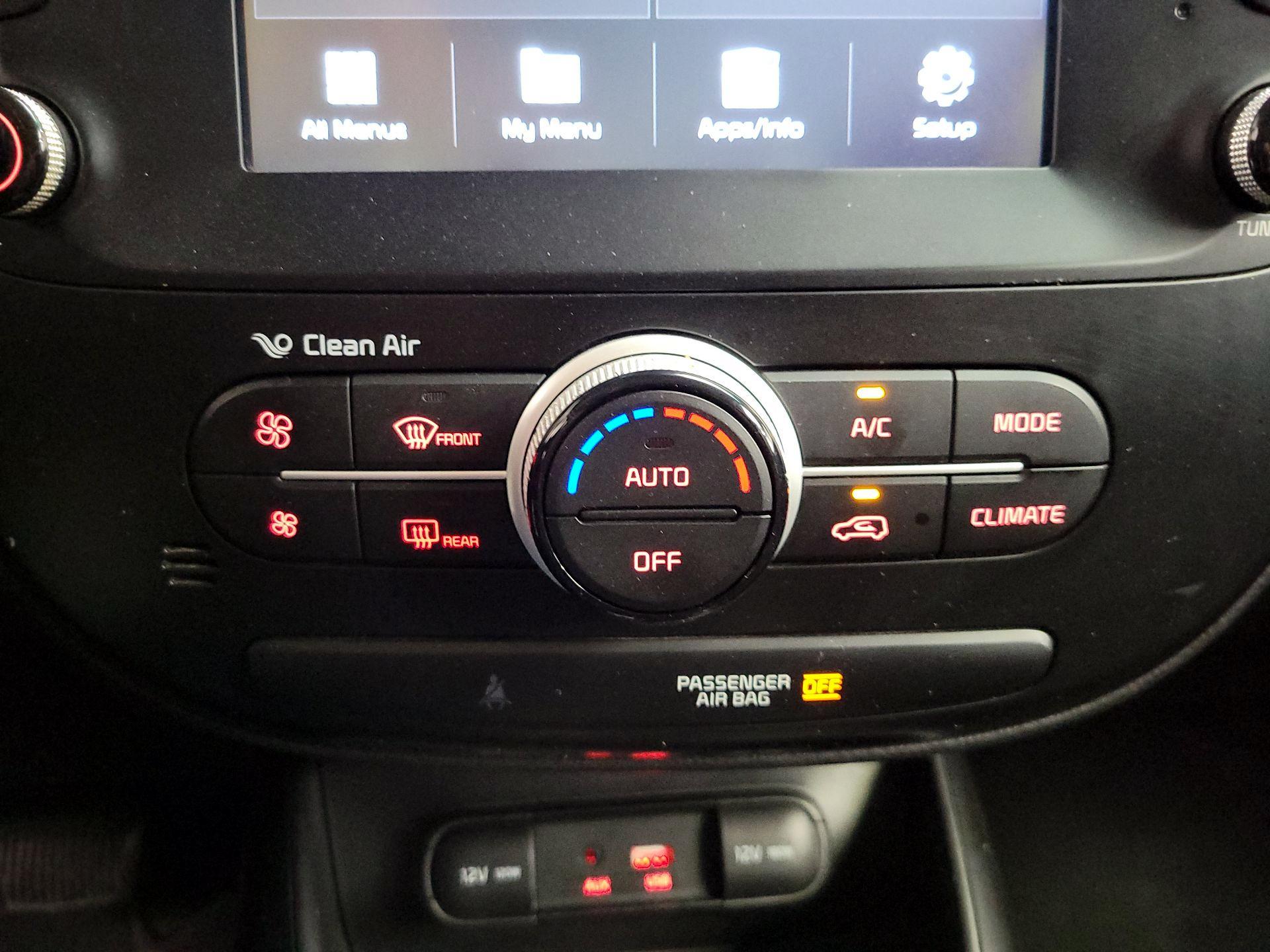 Thumbnail: 2019 Kia Soul - 16