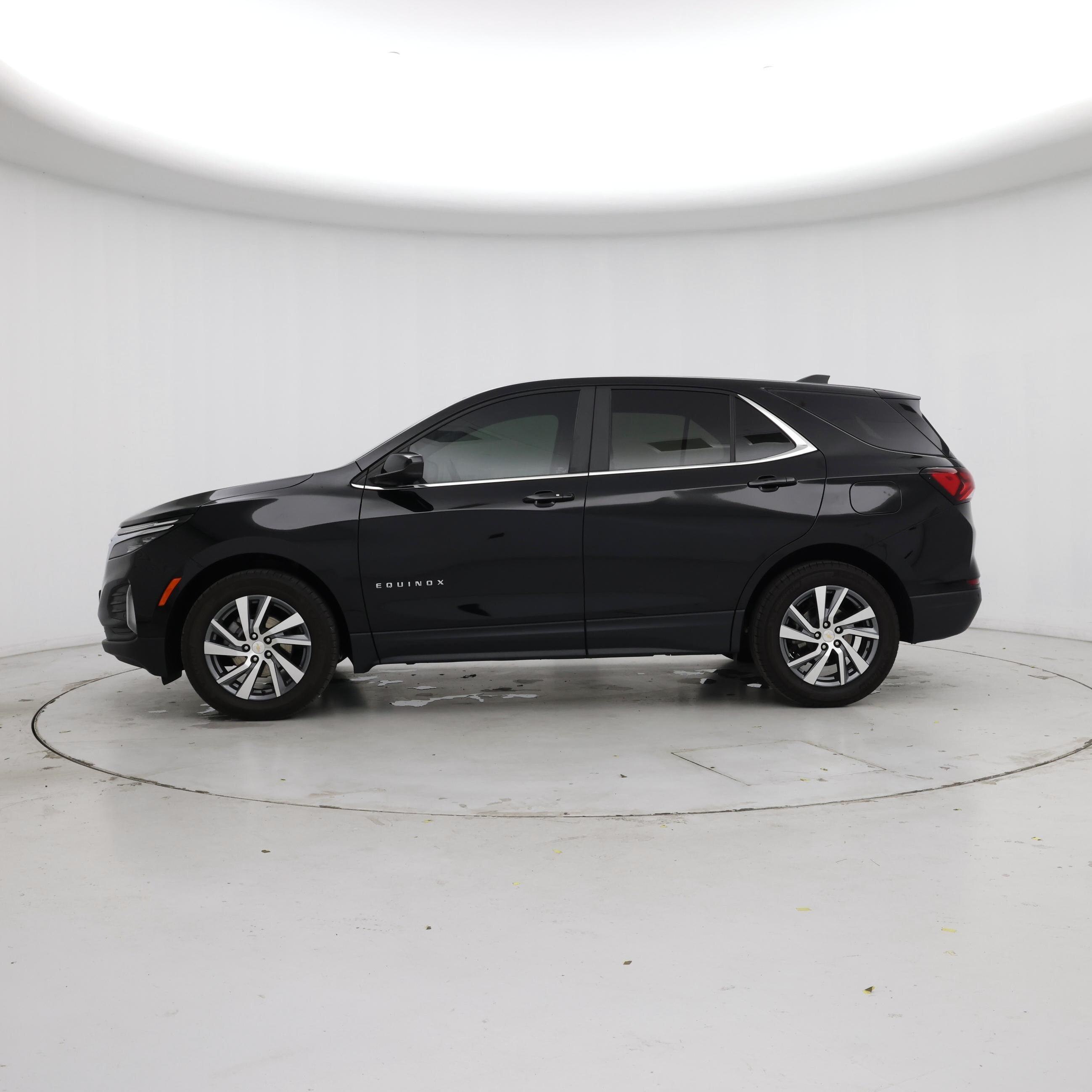 Thumbnail: 2022 Chevrolet Equinox - 3