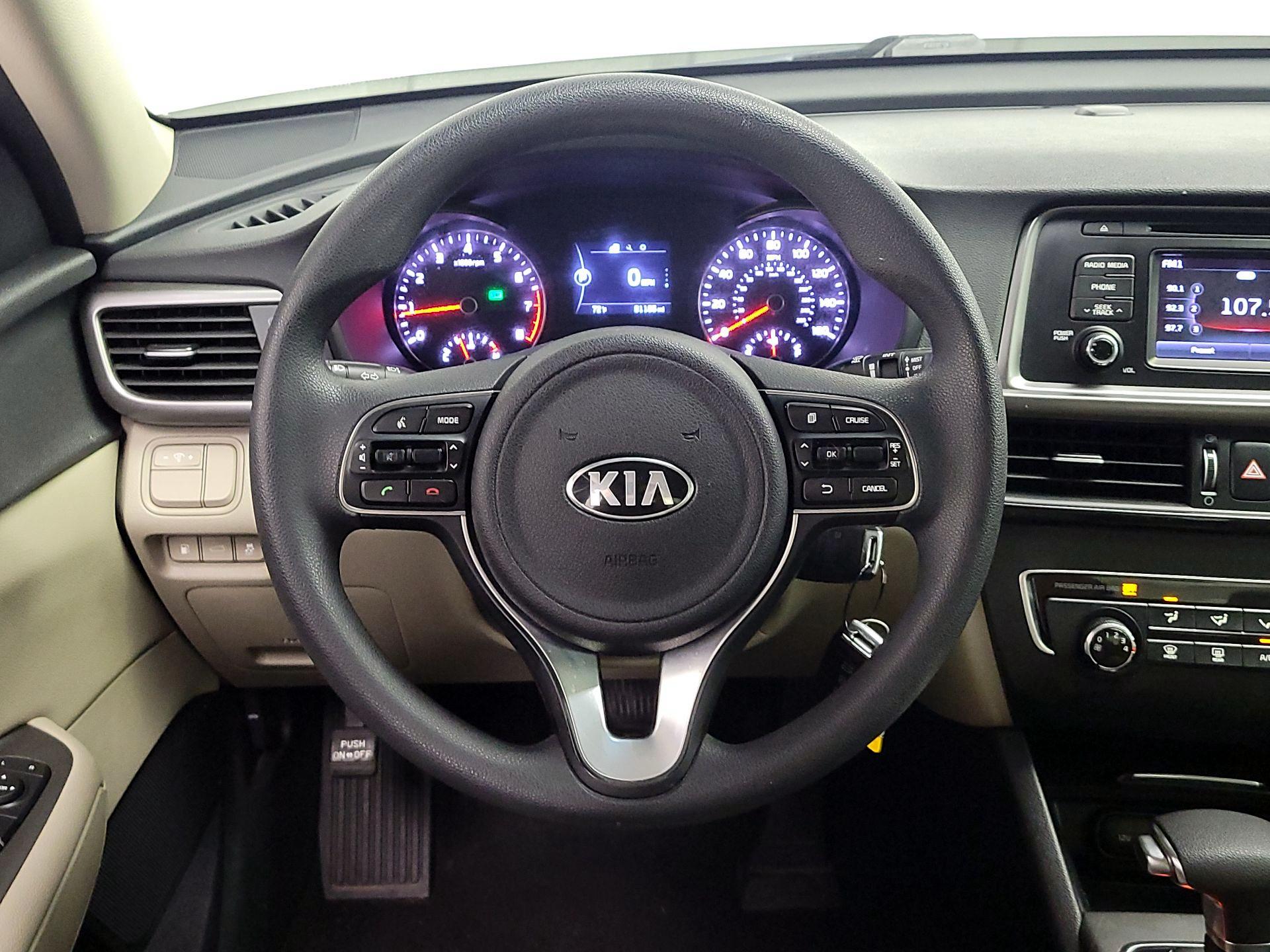 Thumbnail: 2016 Kia Optima - 10