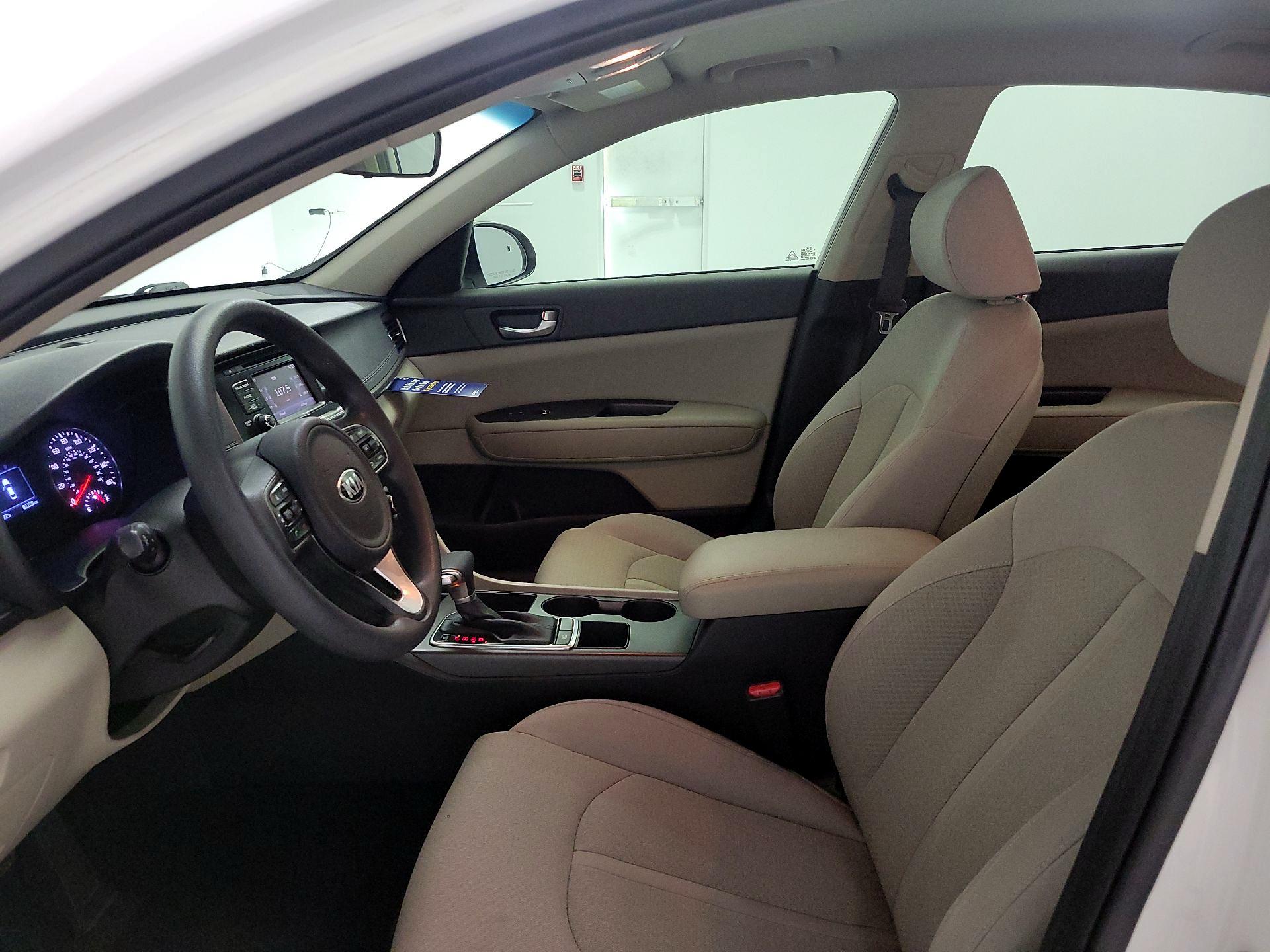 Thumbnail: 2016 Kia Optima - 11