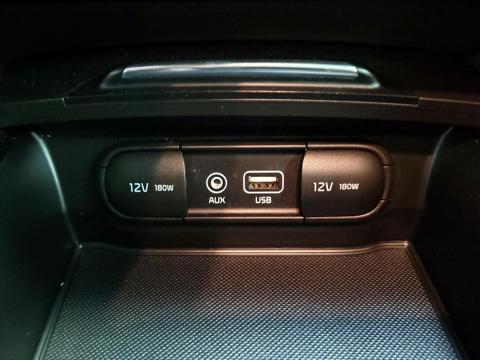 Thumbnail: 2016 Kia Optima - 18