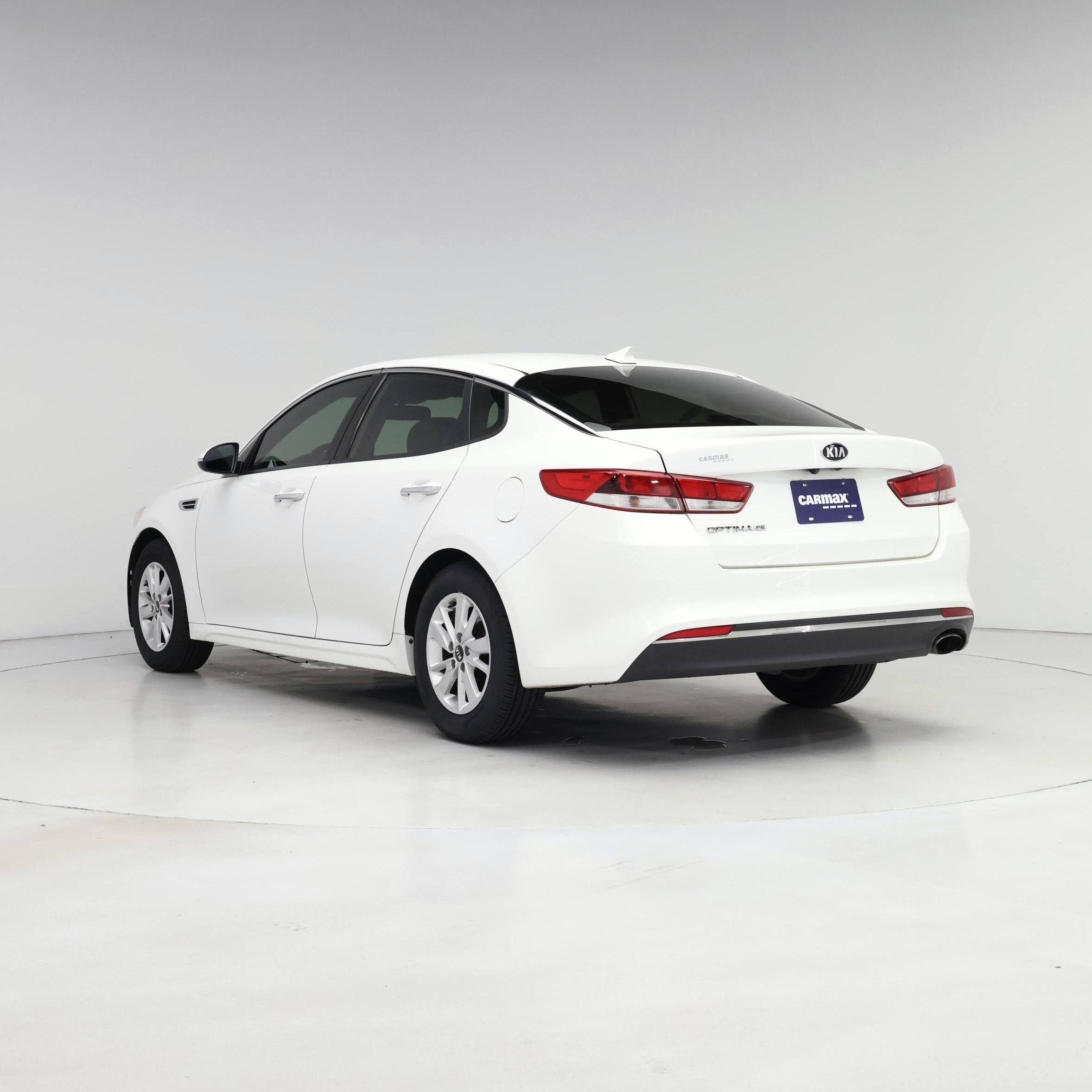 Thumbnail: 2016 Kia Optima - 2