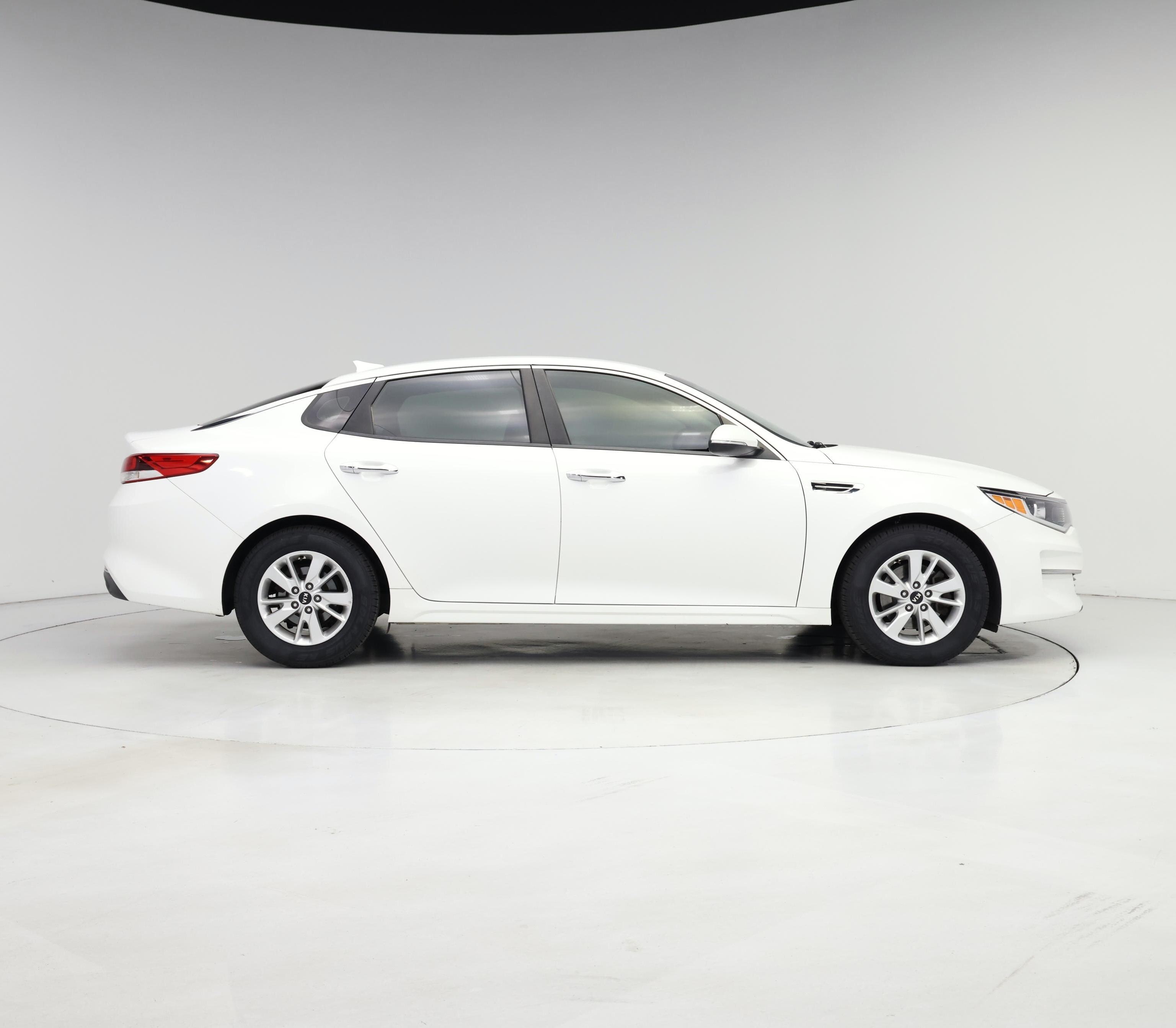 Thumbnail: 2016 Kia Optima - 7