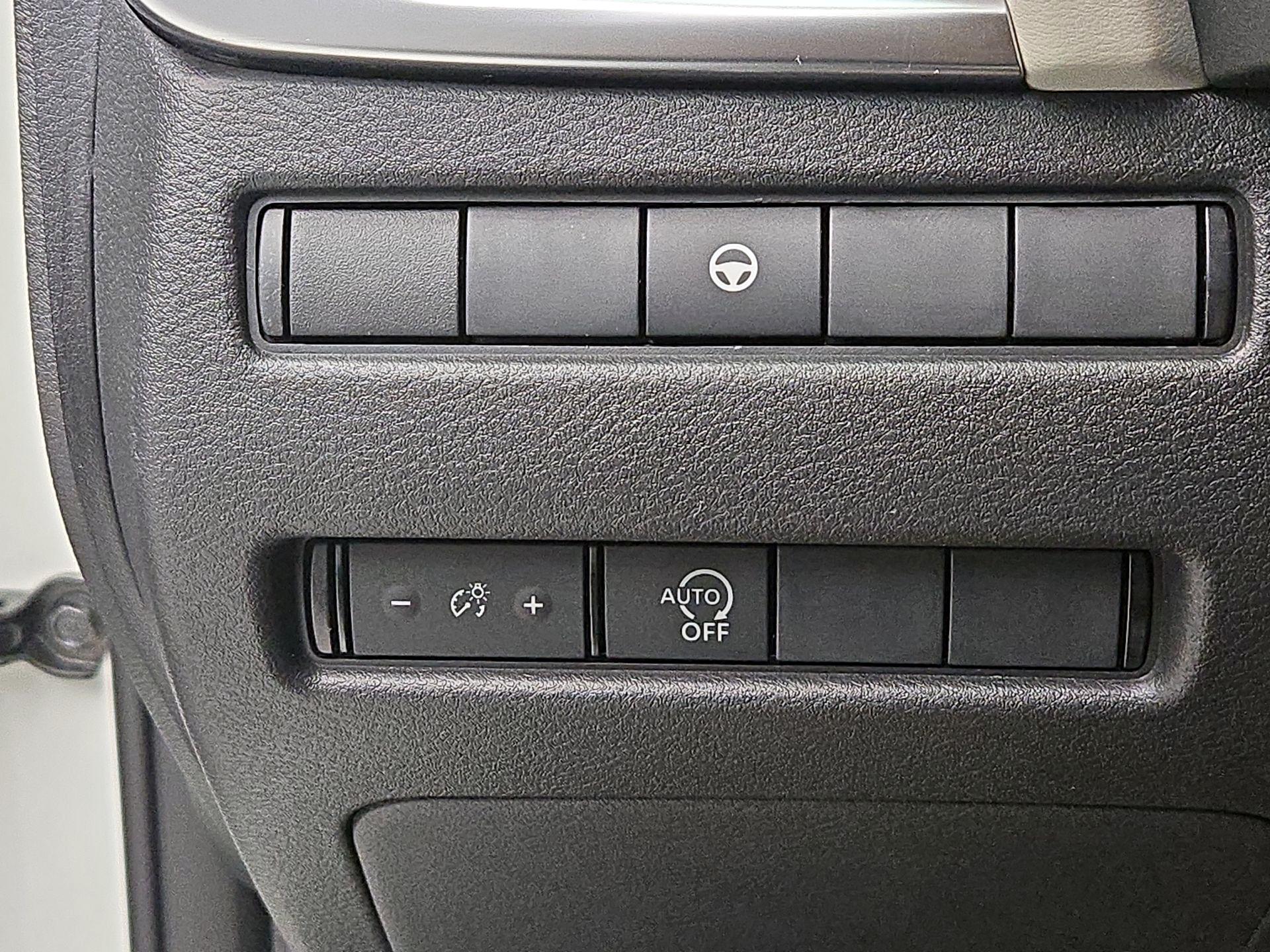 Thumbnail: 2023 Nissan Rogue - 13