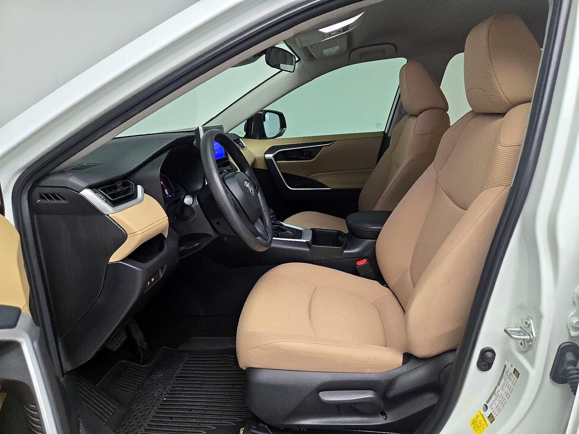 Thumbnail: 2024 Toyota RAV4 - 11