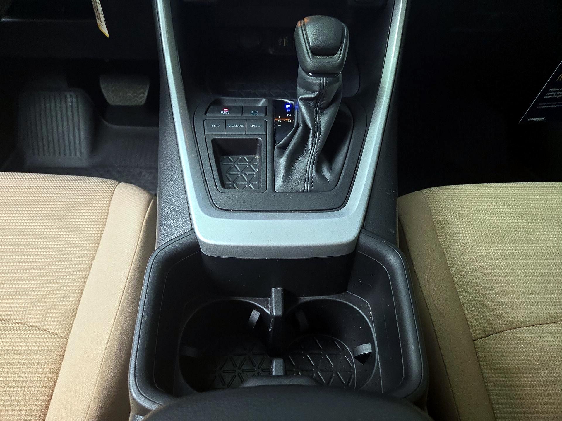 Thumbnail: 2024 Toyota RAV4 - 17