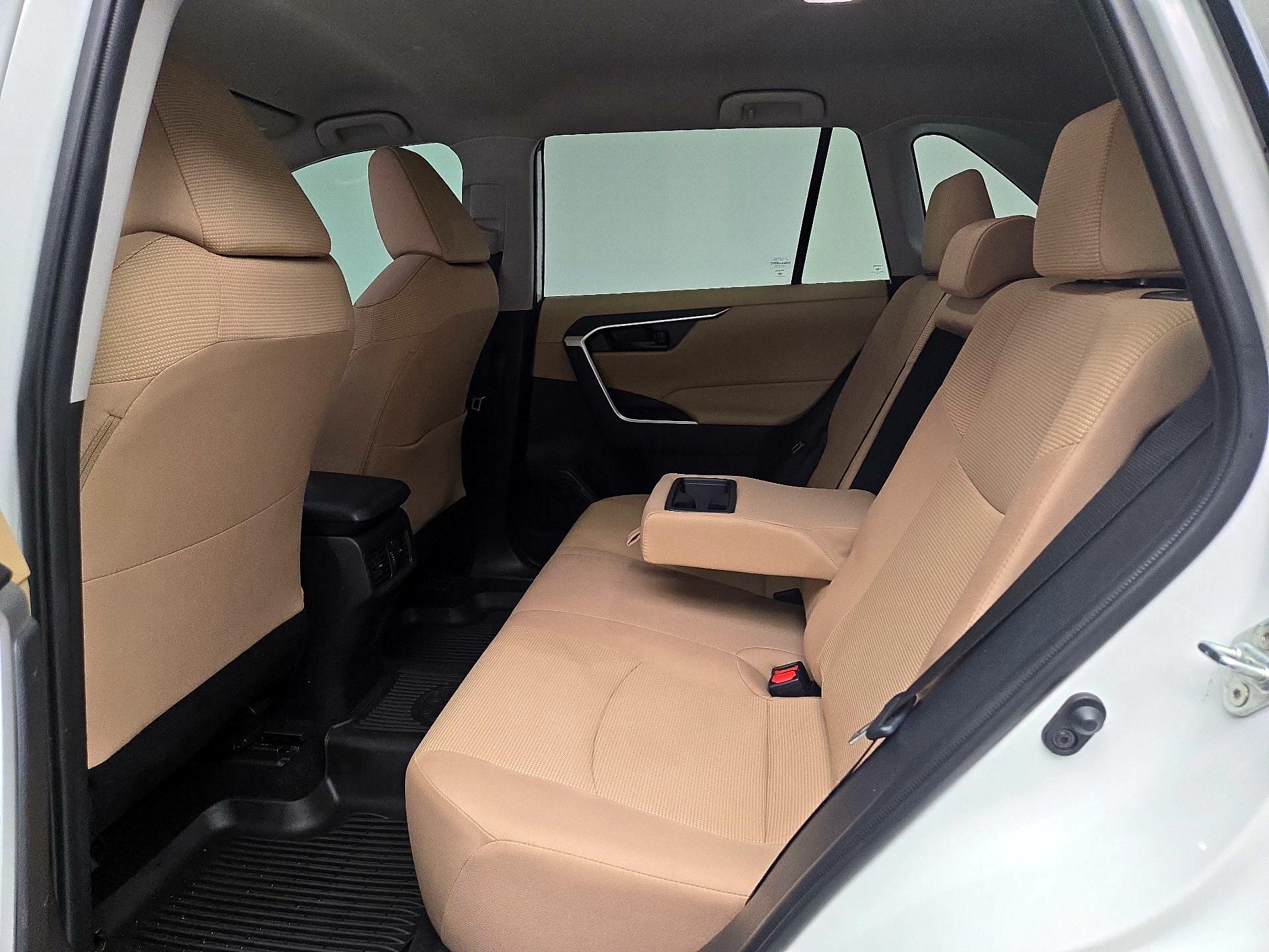 Thumbnail: 2024 Toyota RAV4 - 19