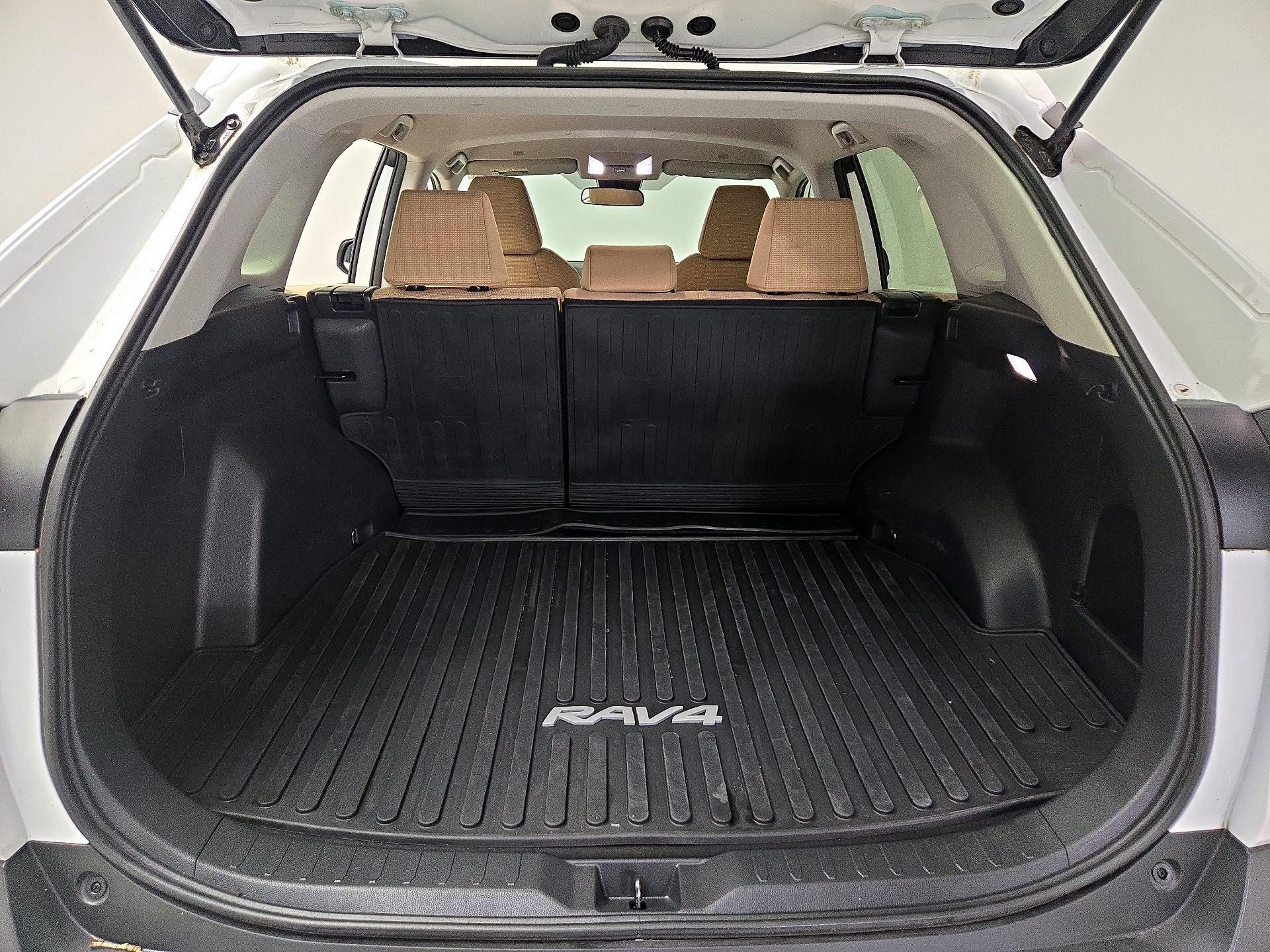 Thumbnail: 2024 Toyota RAV4 - 20