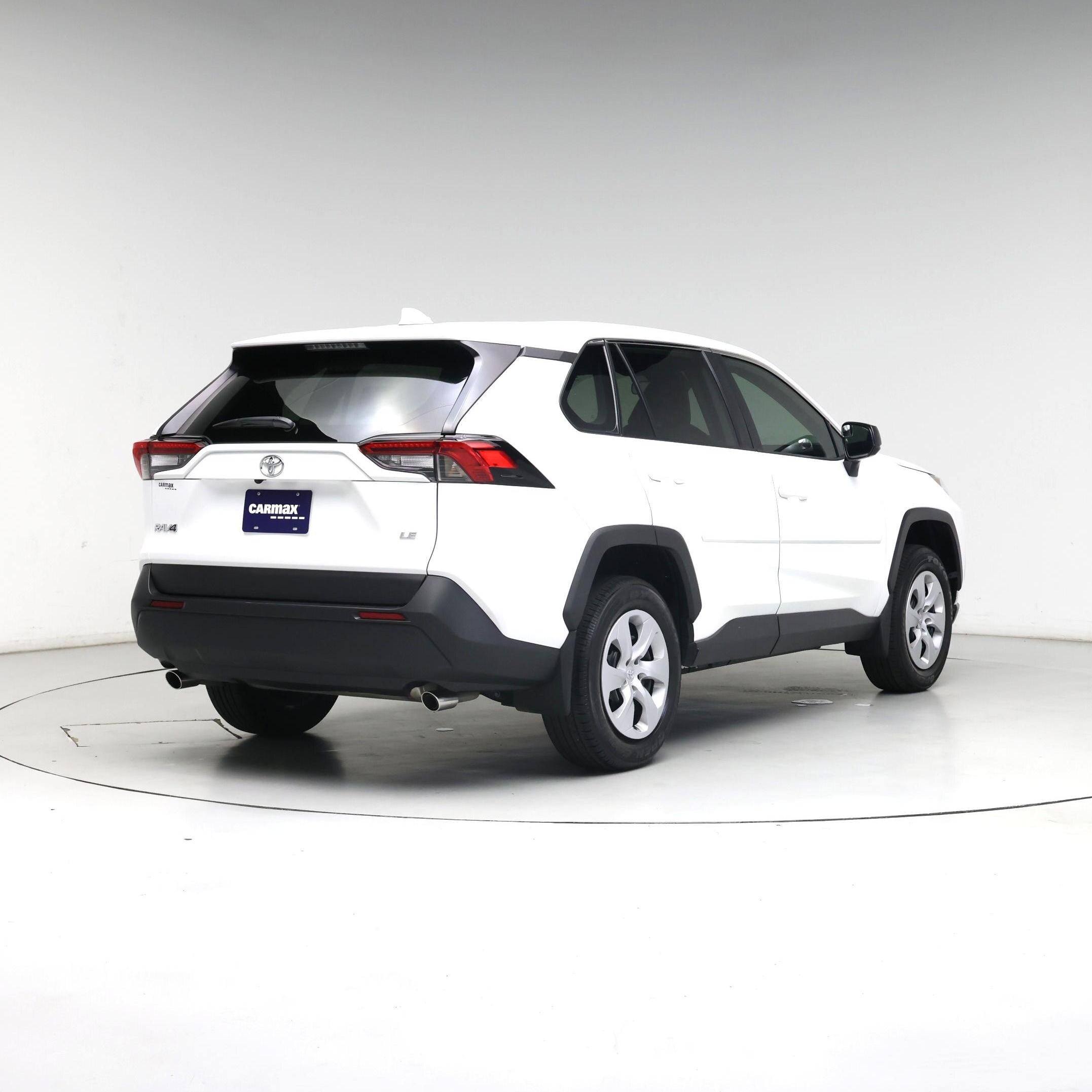 Thumbnail: 2024 Toyota RAV4 - 8