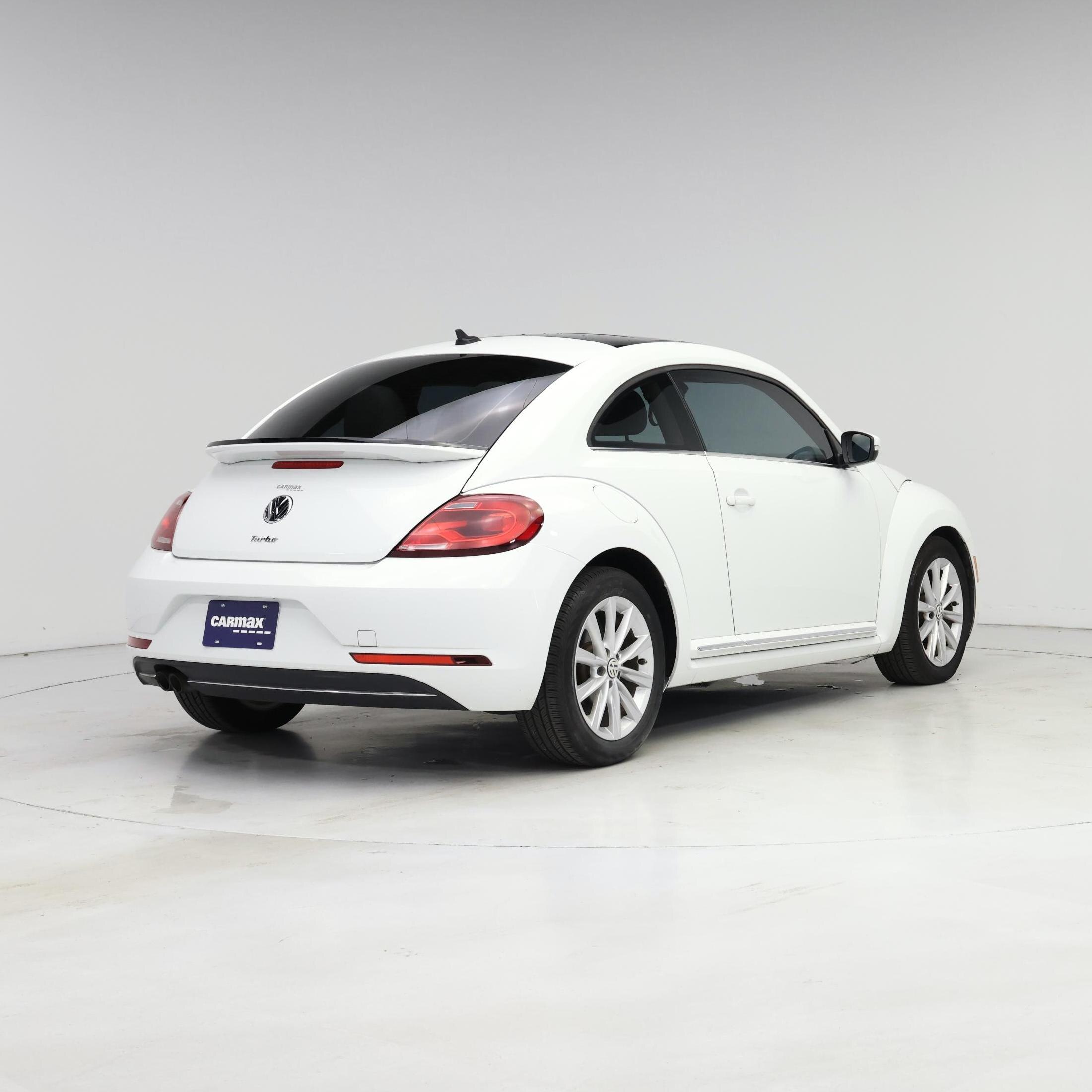 Thumbnail: 2019 Volkswagen Beetle - 8